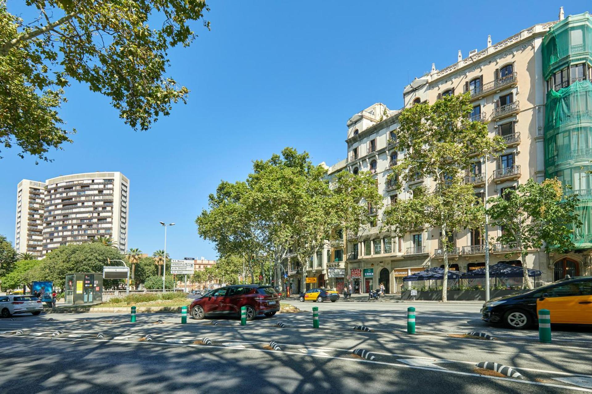 Classic Catalan Family With Balcony By Maison Pinata * Barcelone
