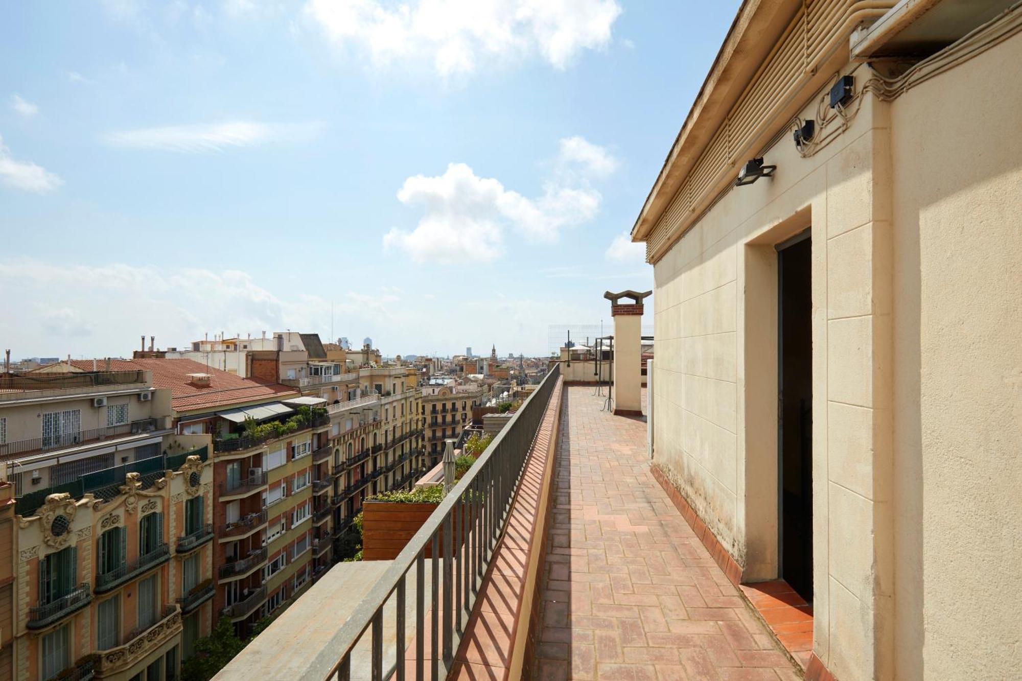 Unique With 360 View By Maison Pinata Barcelona
