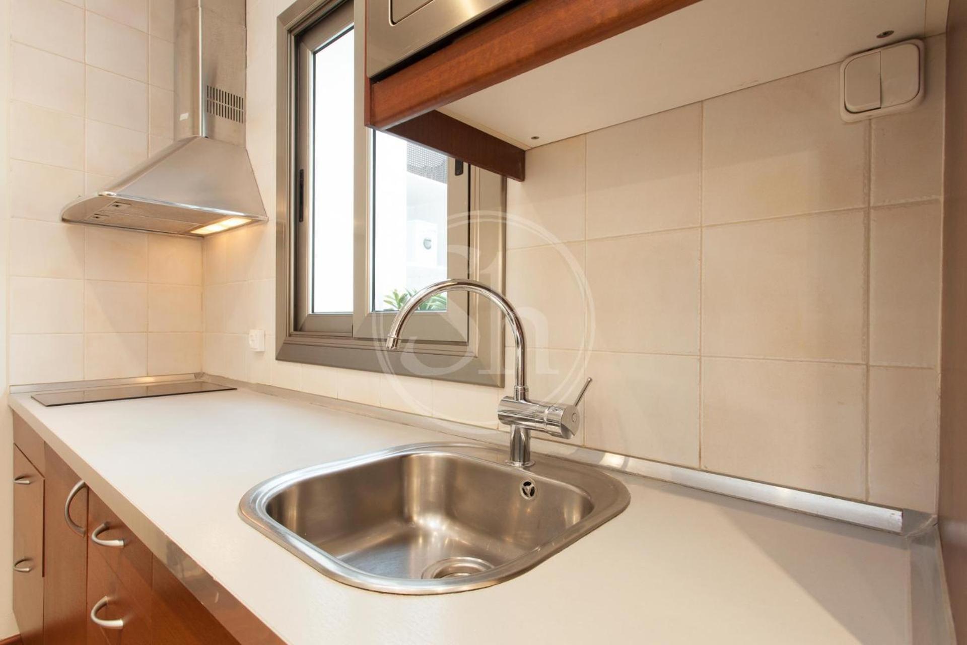 4 * Barcelone