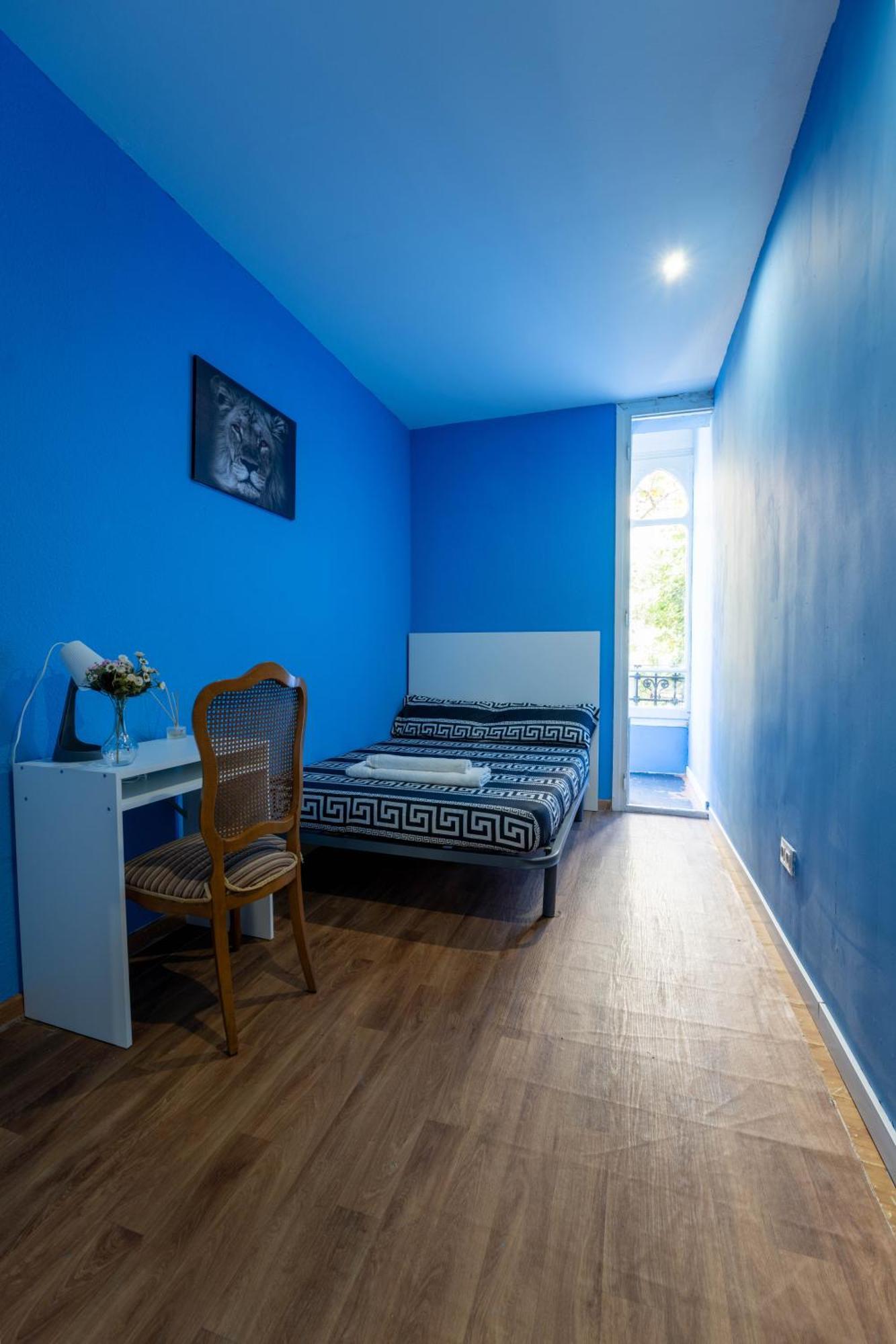 In Charming In Center Eixample Apartment Barcelona