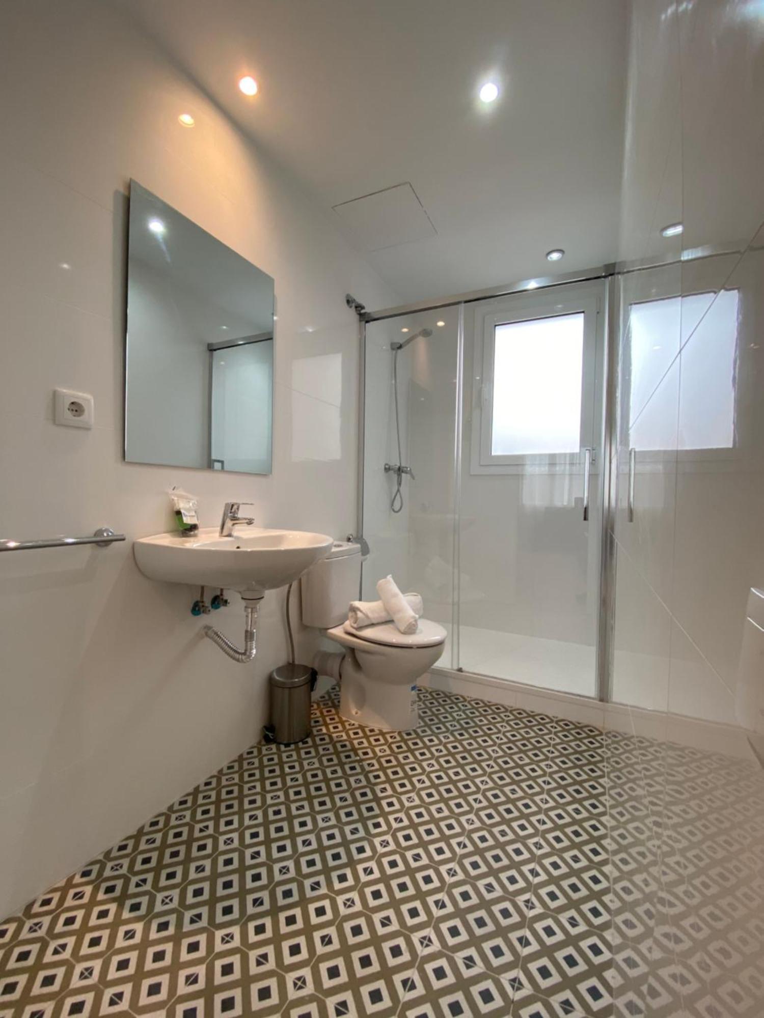 Rius33 - Al Lado De Fuentes De Montjuic Apartamento *