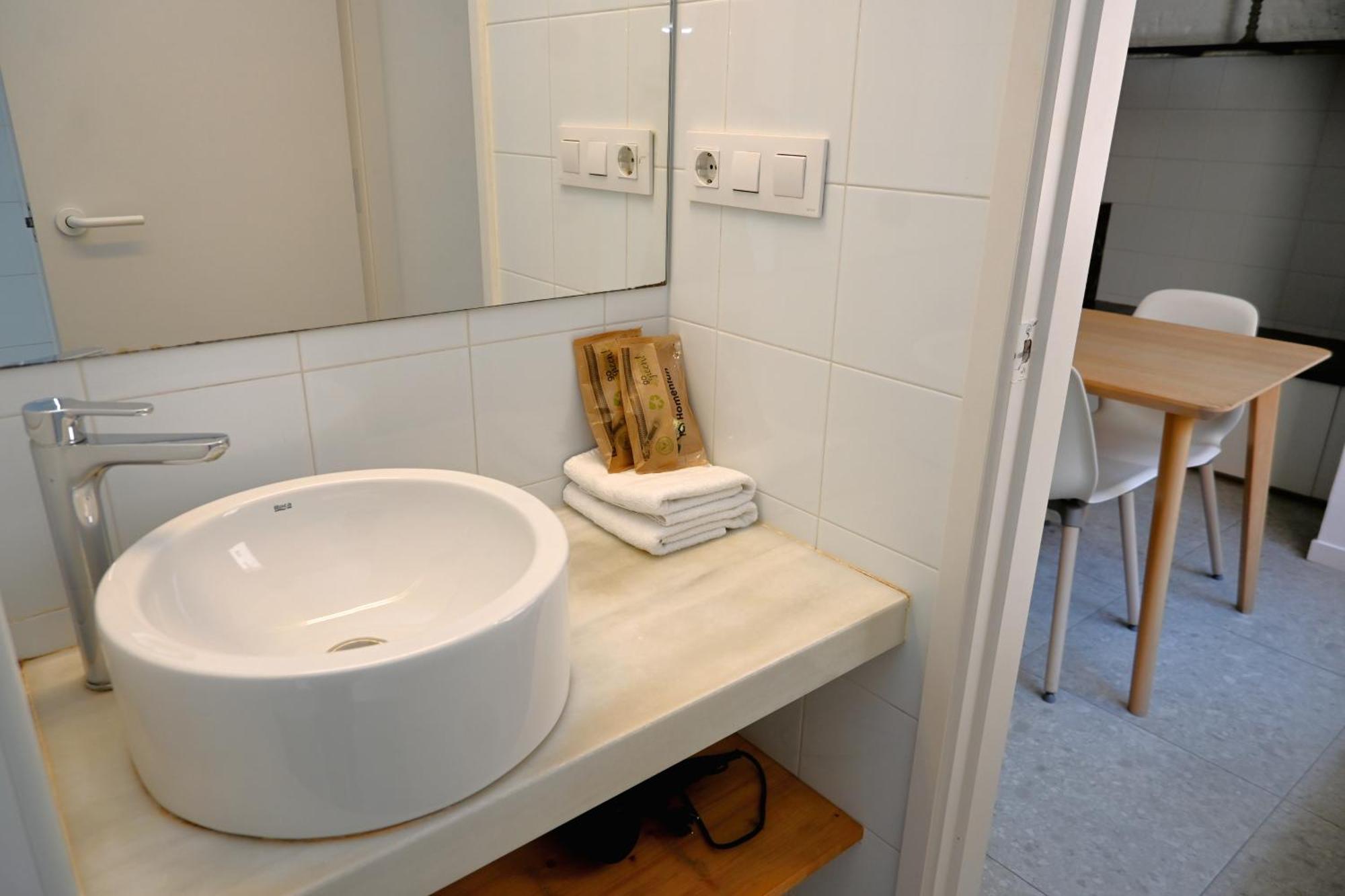 Apartment Homenfun Hospital Clinic L *