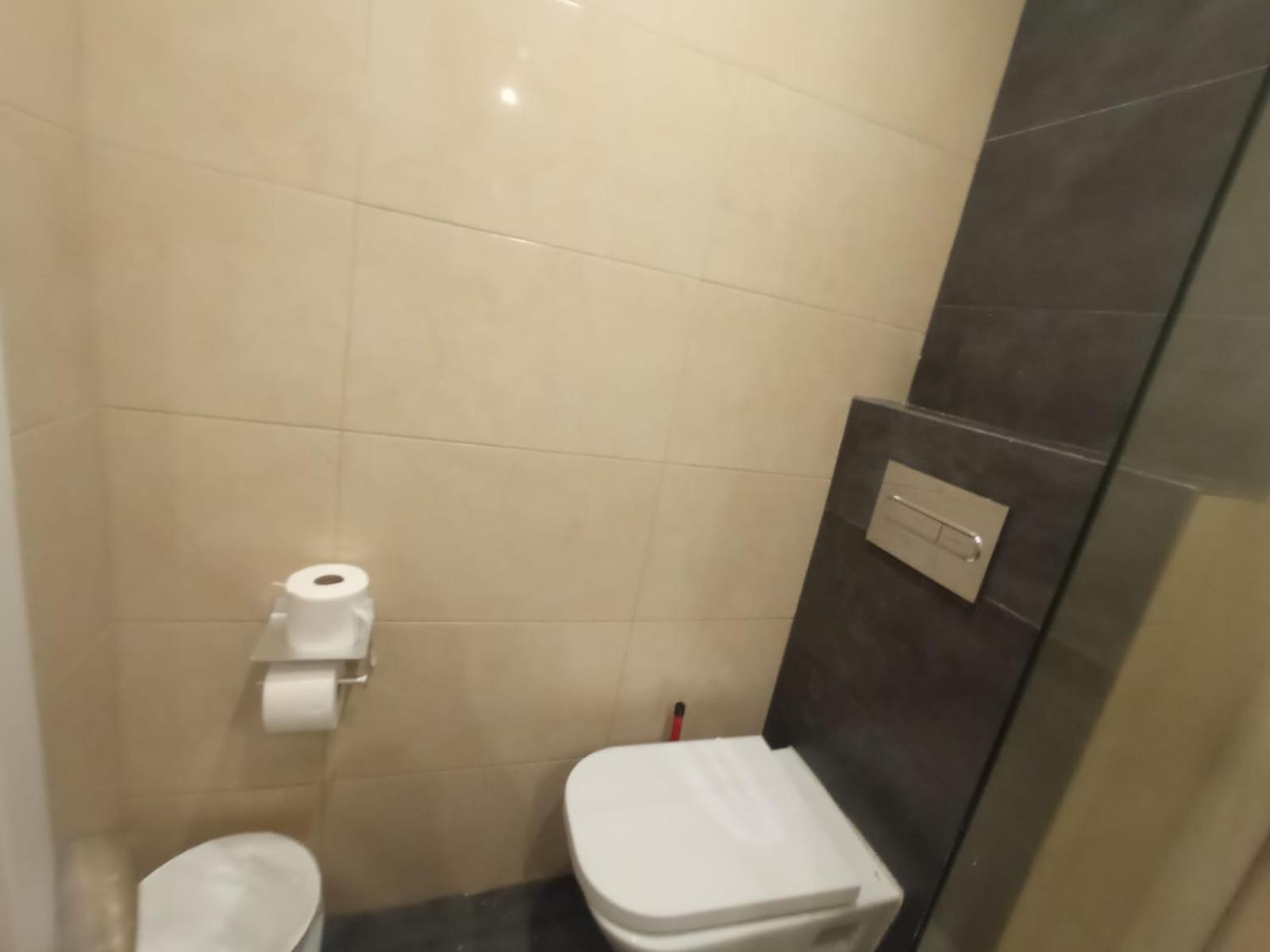 Private On Tamarit Street Hostel *