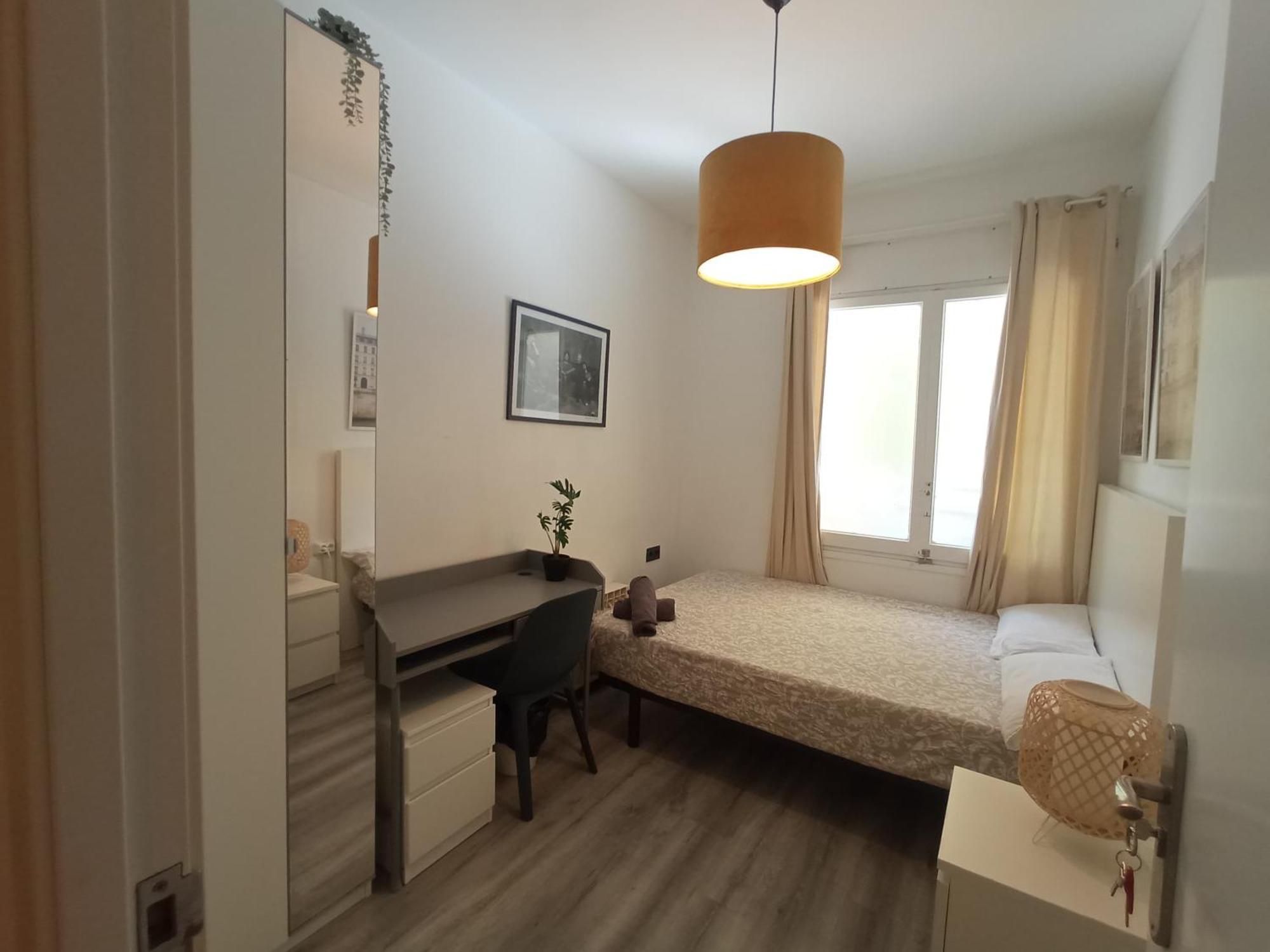 Hostel Private On Tamarit Street Barcelona