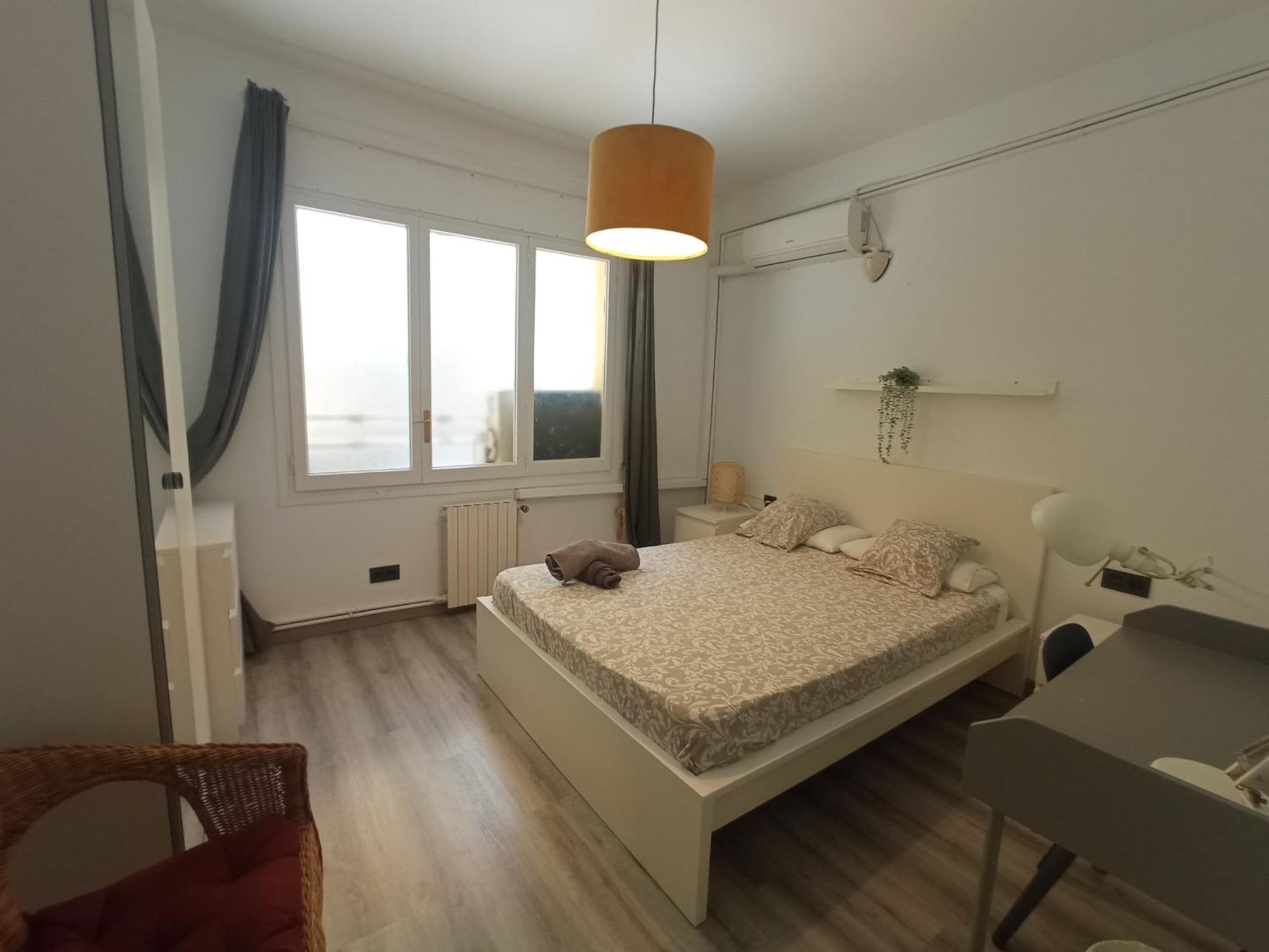Hostel Private On Tamarit Street *