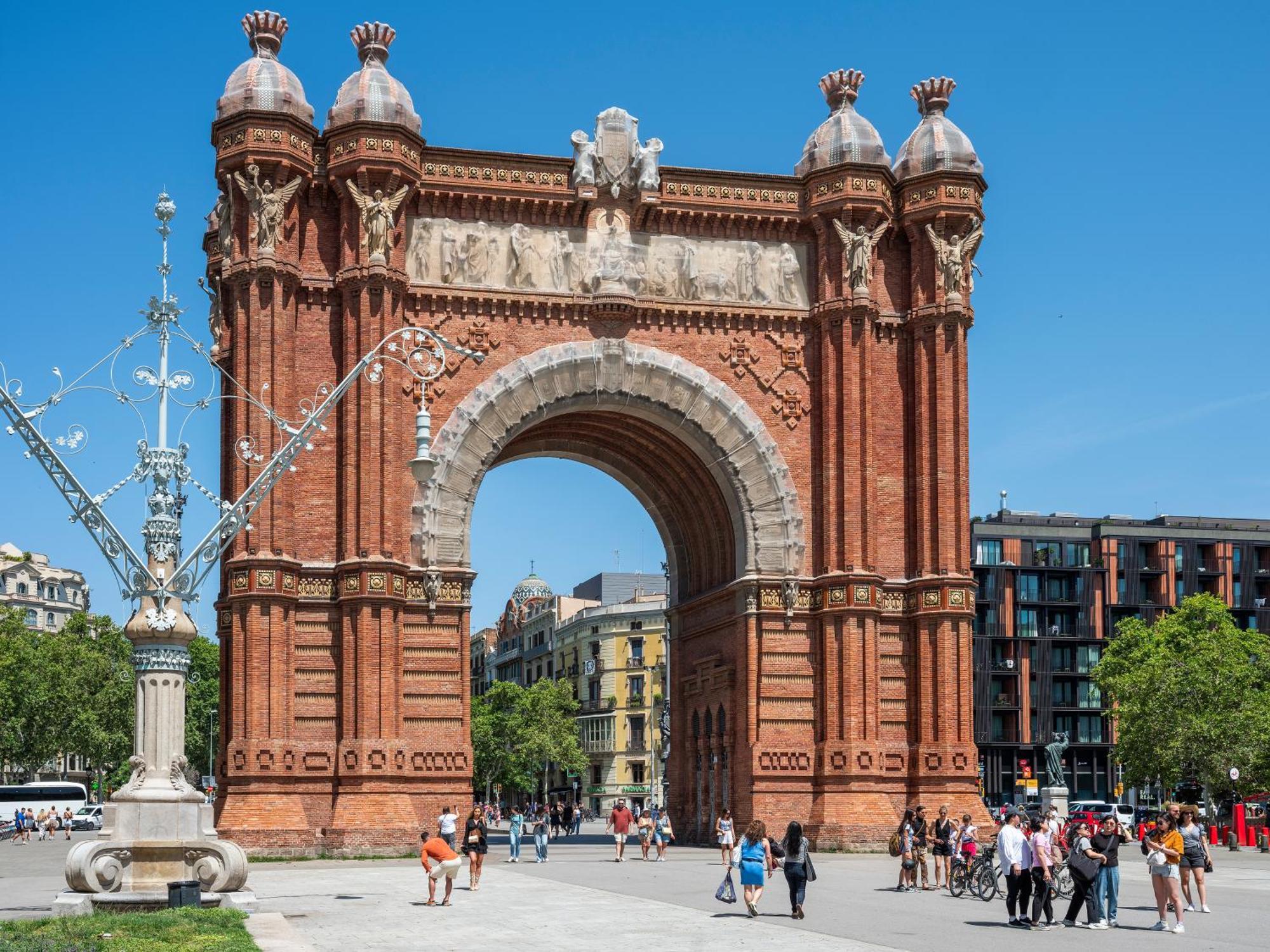 Aspasios Arc De Triomf