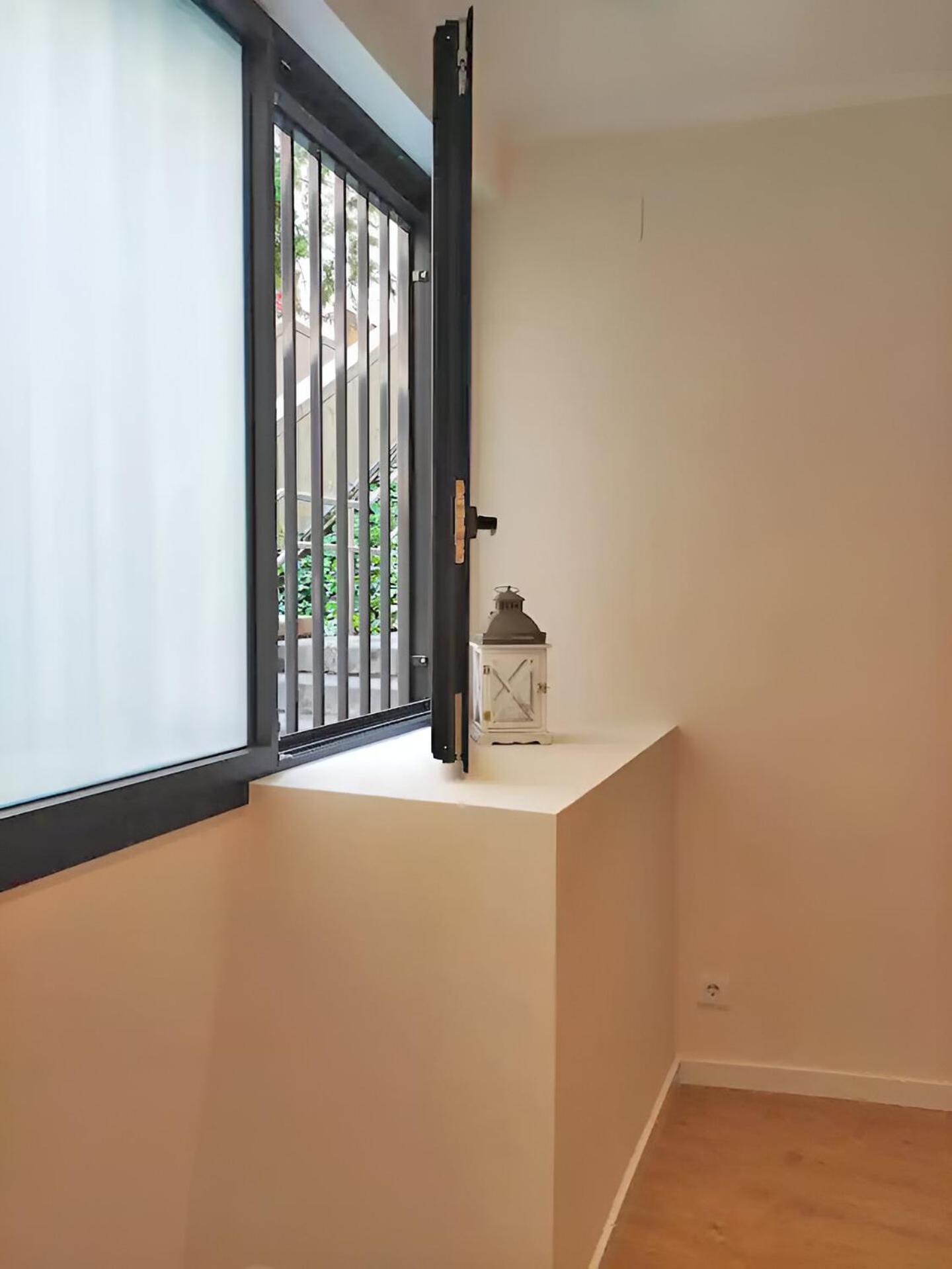 Gracia Parkside Flat - Only For Of Than 32 Nights Appartement Barcelone