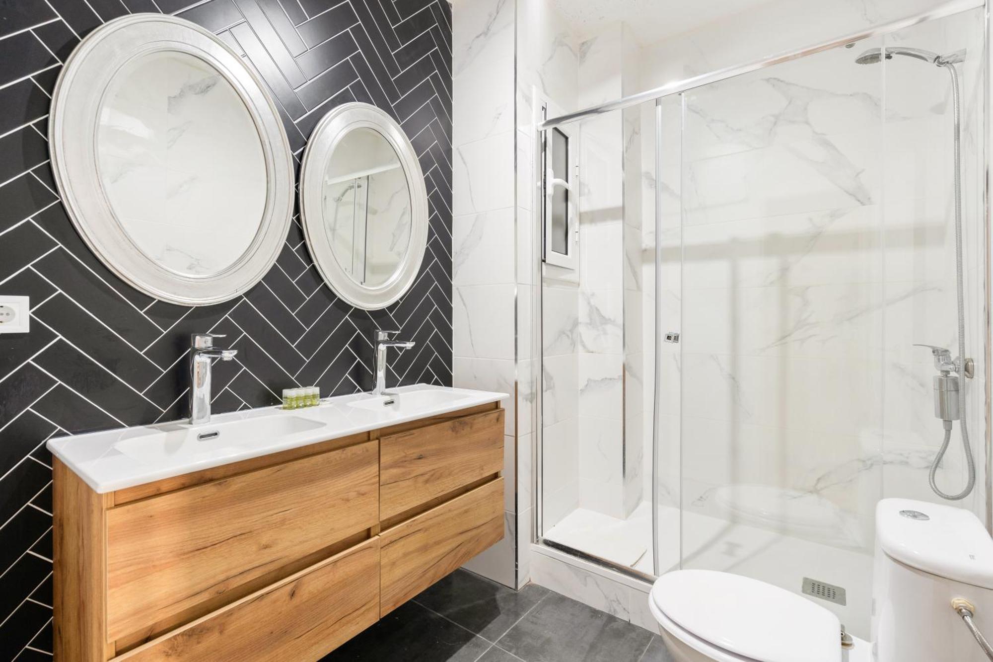 Appartement Fridays Flats Spacious 4br Family Retreat