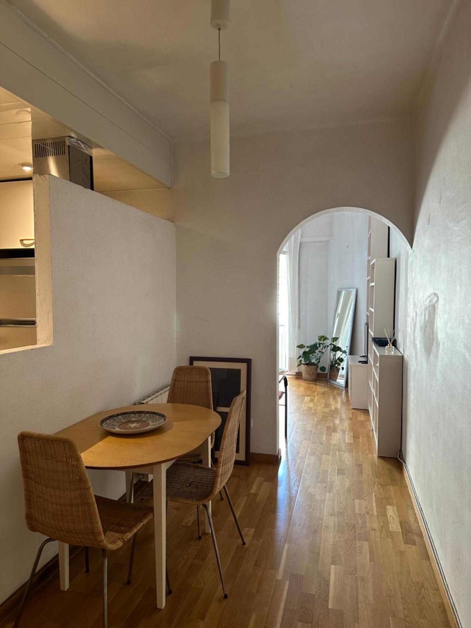 Apartment In Spacious In City Center