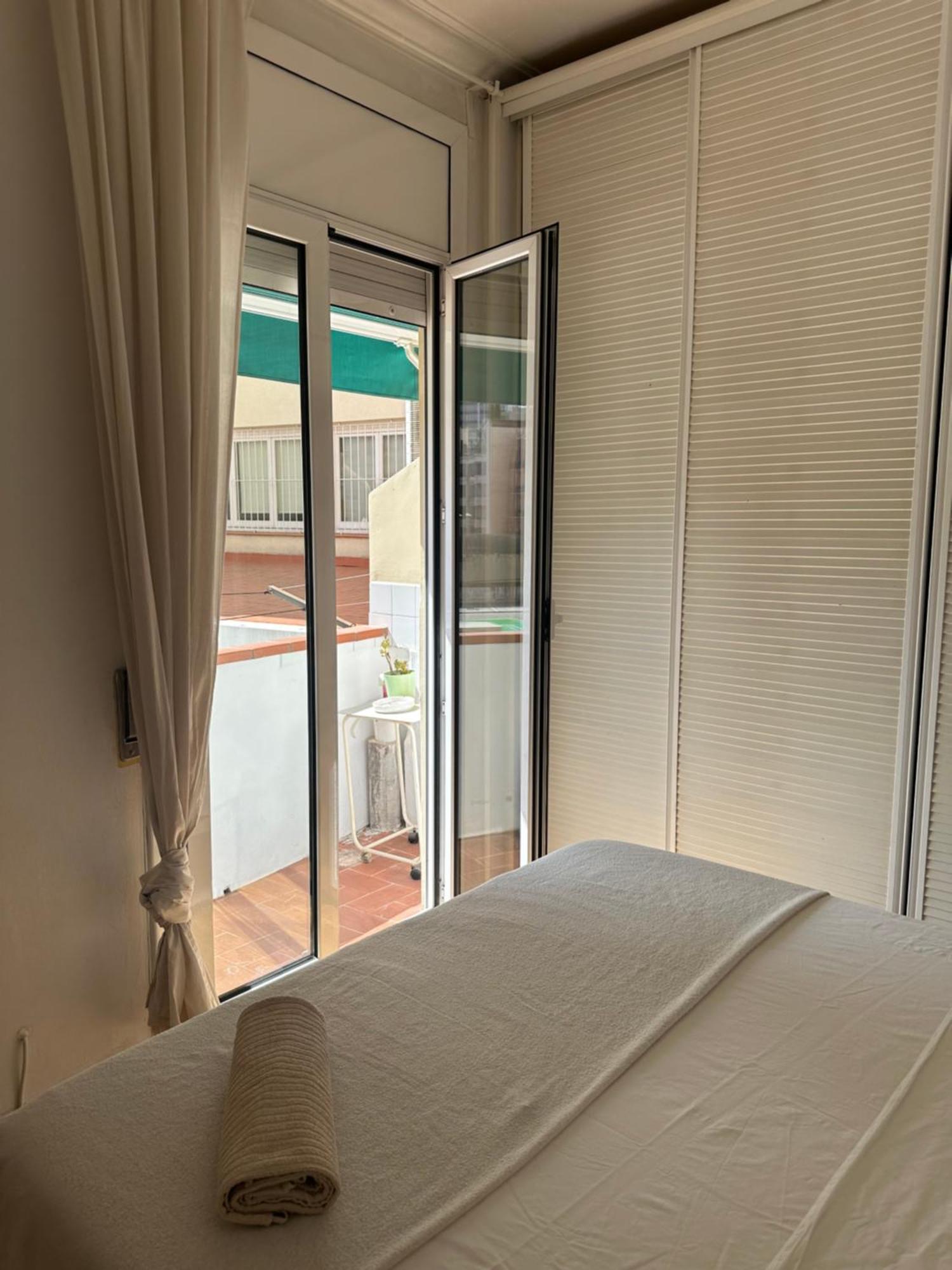 In Spacious In City Center Apartment *
