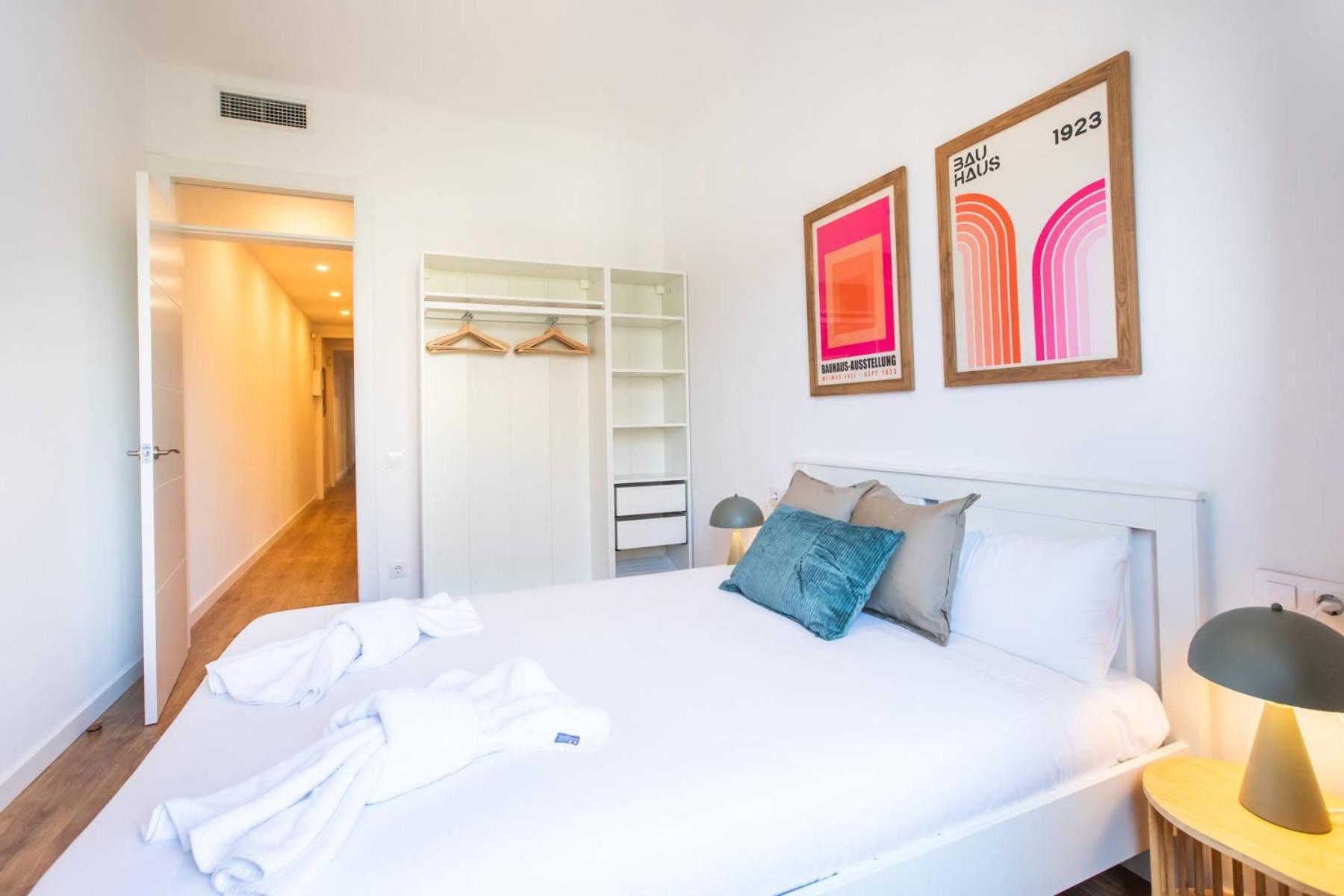 33par1094 - Magnific 2br Flat In Poble Sec Apartment Barcelona
