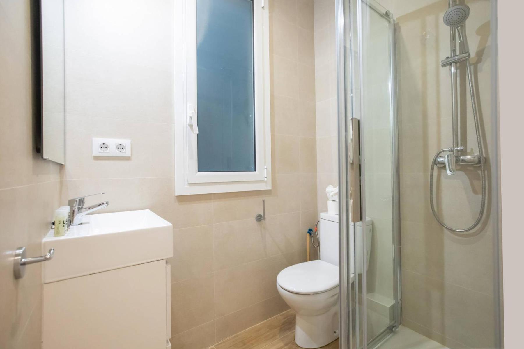 33par1094 - Magnific 2br Flat In Poble Sec *