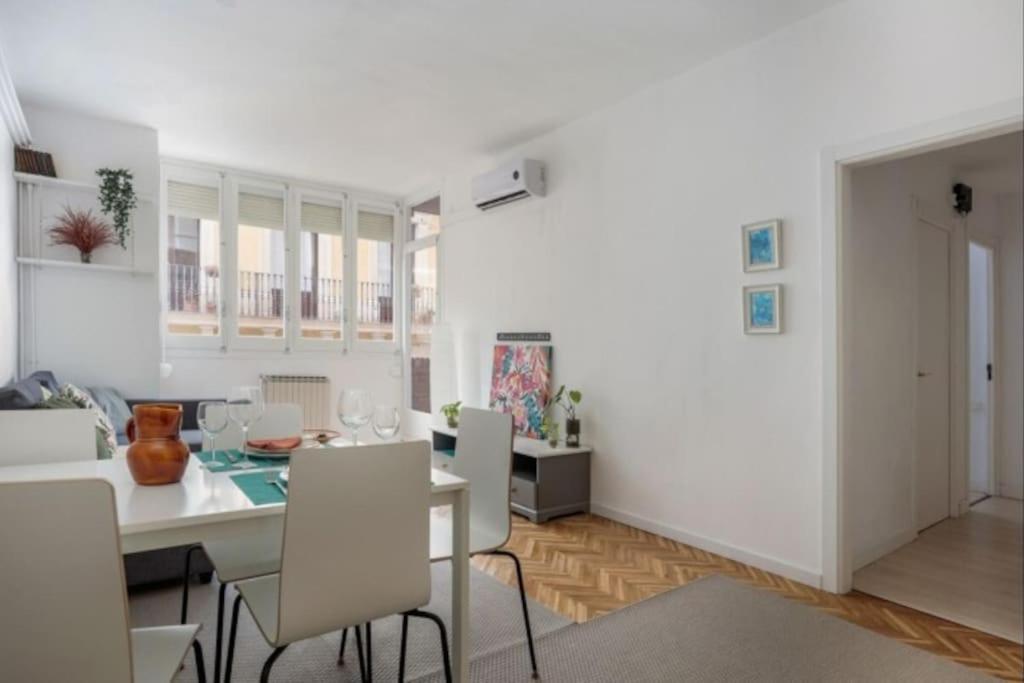 Renovated In De Gracia Apartment Barcelona