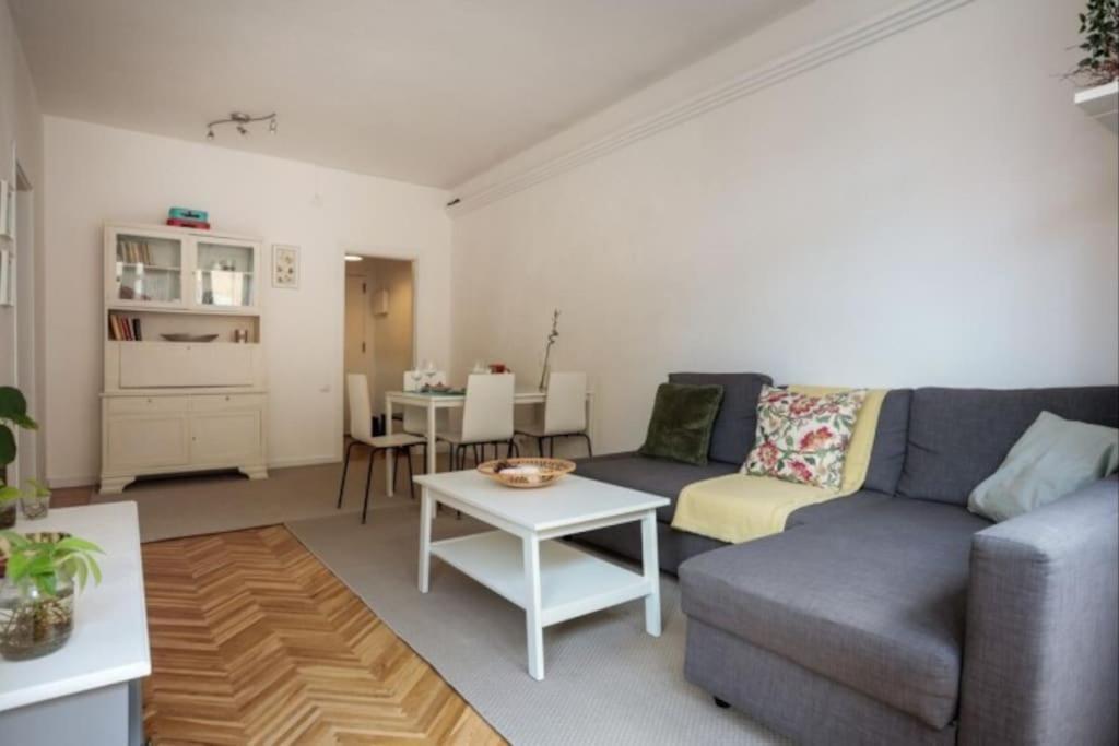 Renovated In De Gracia Apartment Barcelona
