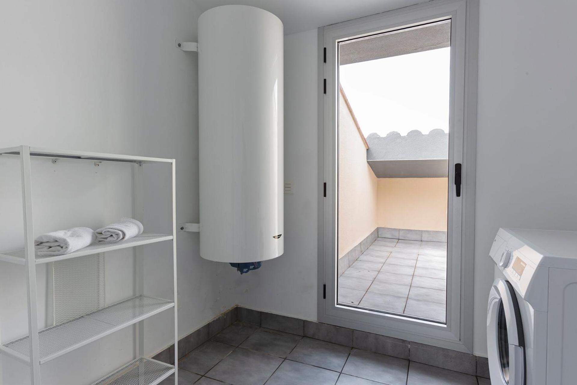 4237 - Ab Santa Coloma Iii Appartement Barcelone