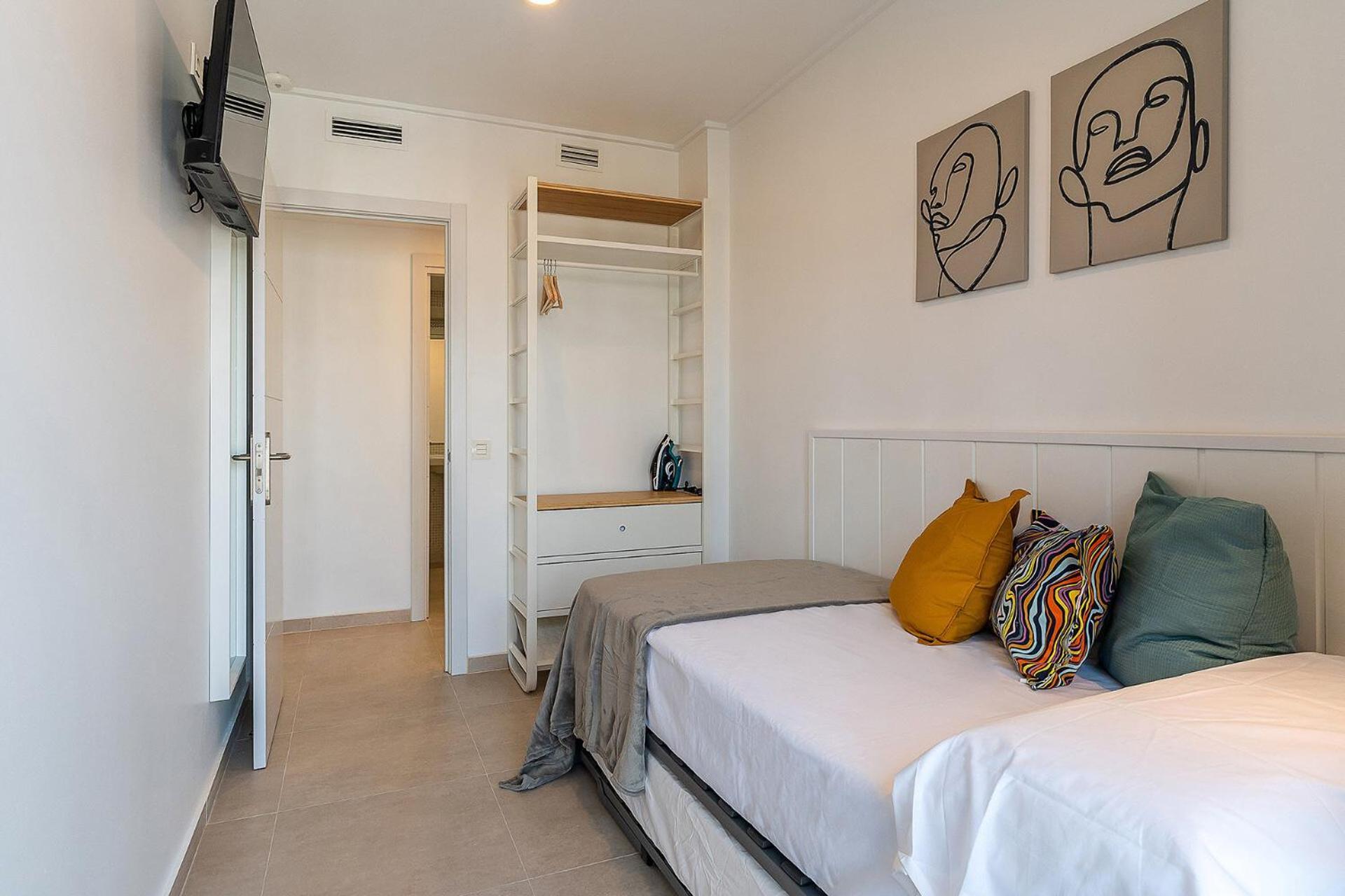 4236 - Ab Santa Coloma Iii Appartement