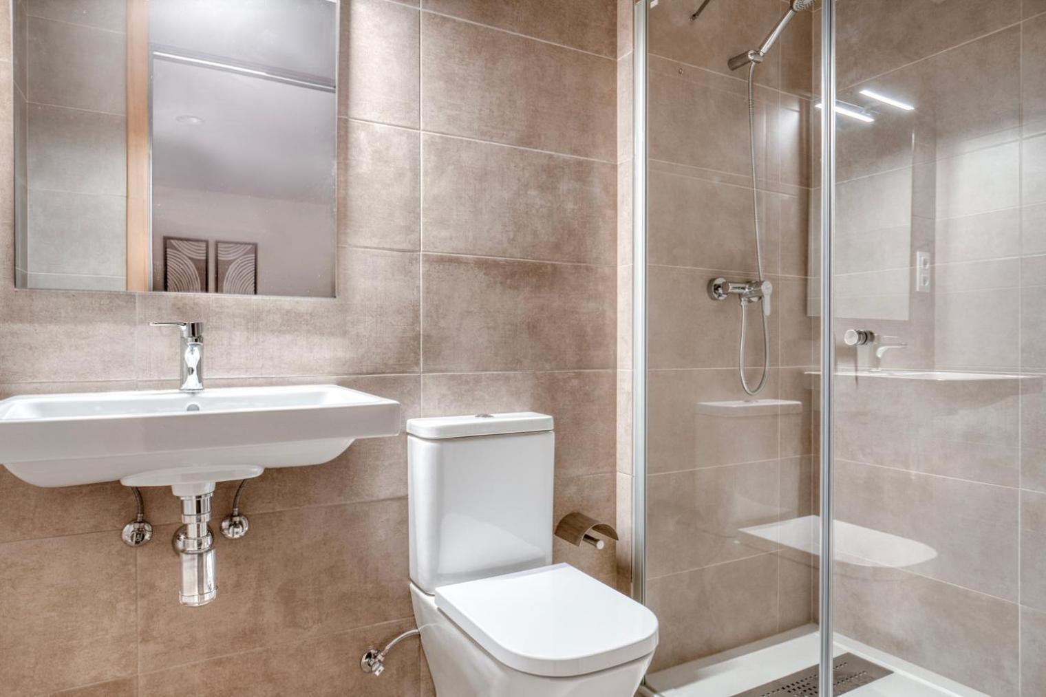 Renovated El Born 2br Nr Port Vell Bcn-62 Appartement *