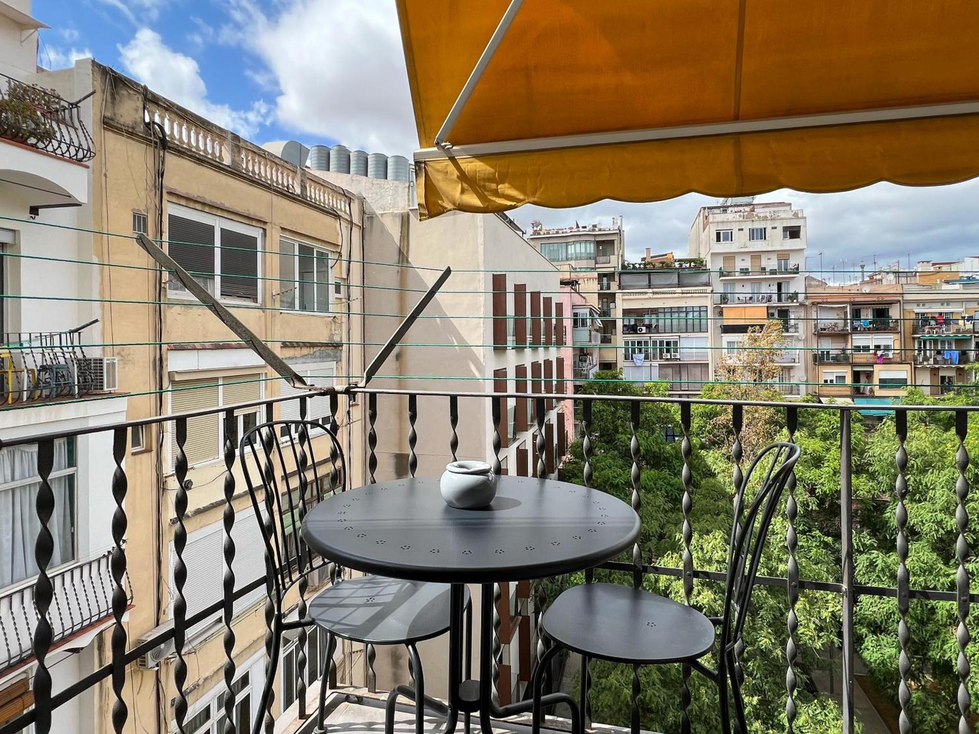 U-nique Sepulveda Apartment