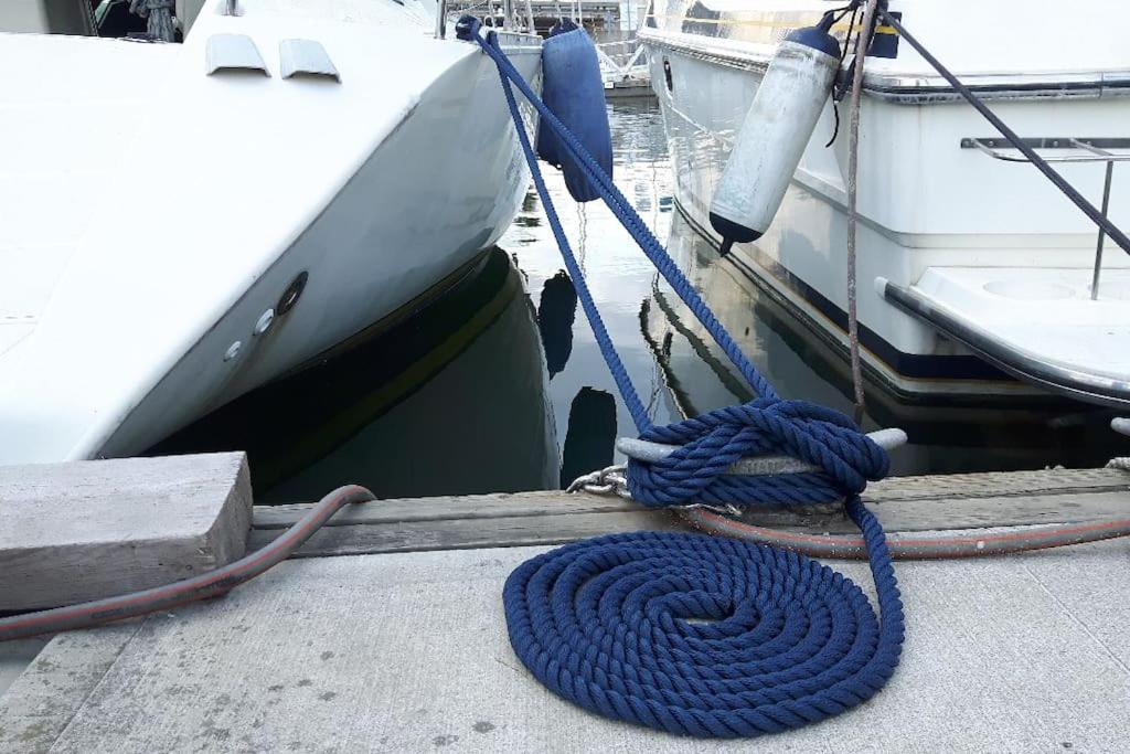 Amazing Flat In Classic Sailing Boat In Bateau-hôtel Barcelone