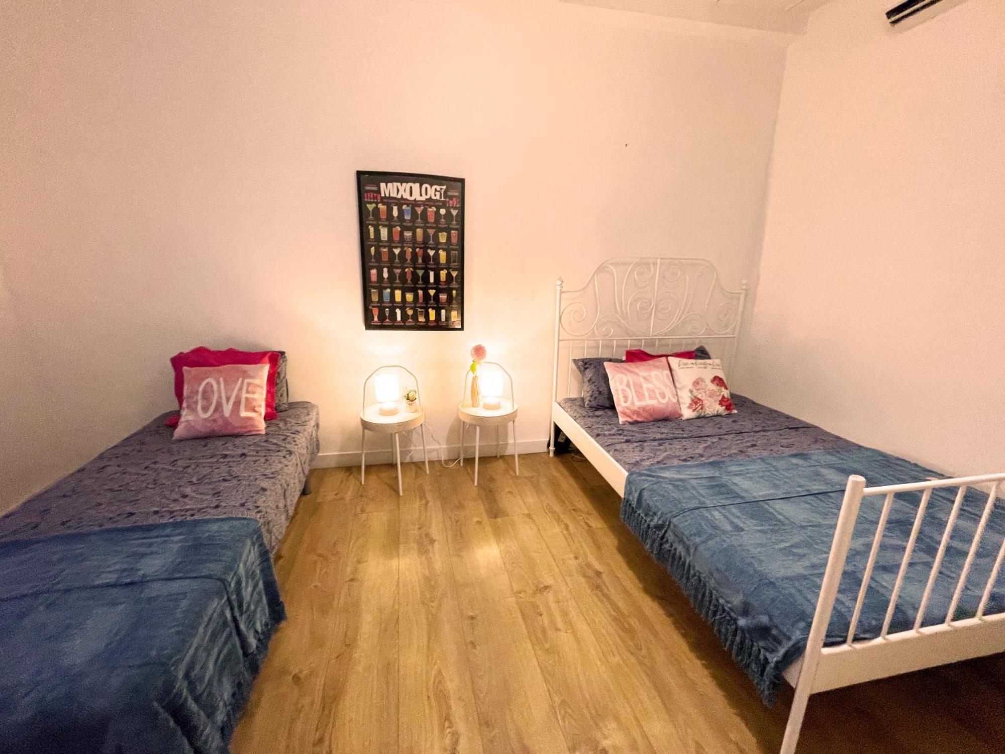 Oasis - By Port Vell 1 * Barcelone