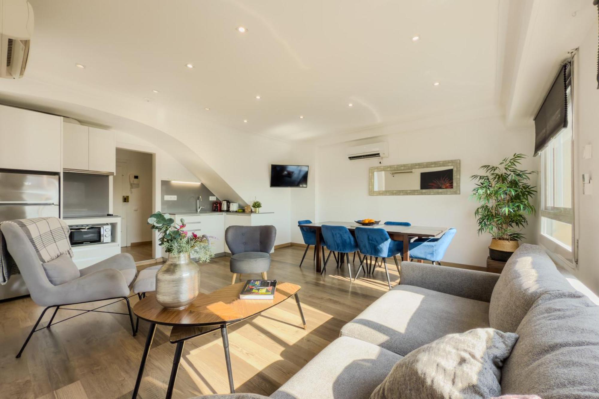 Penthouse Center With 2 Terraces And Views *