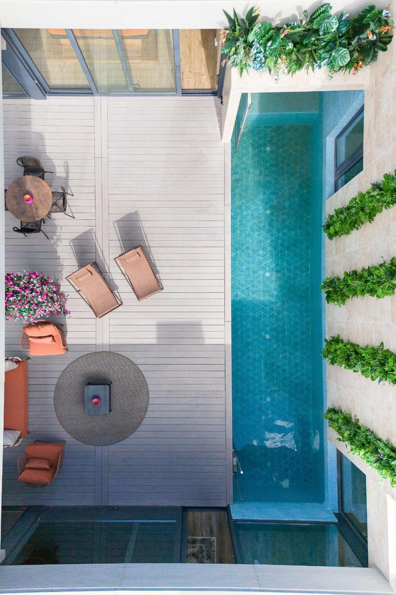 Cosmo Penthouse Apartment