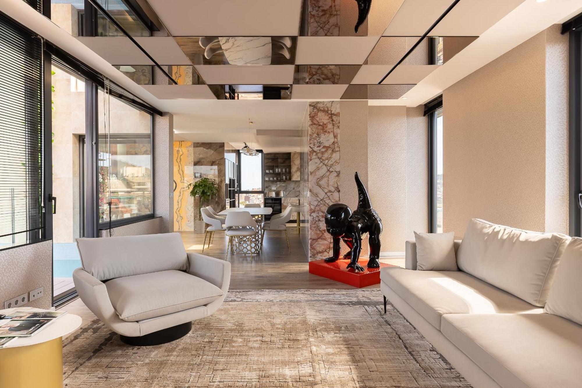 Cosmo Penthouse Apartment *