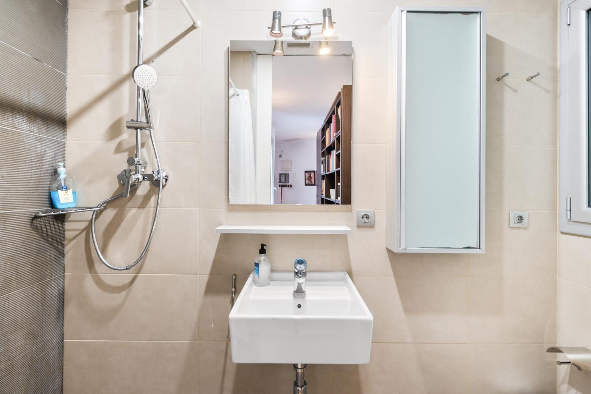 Appartement For Couples, Families And Groups, Center Barcelona