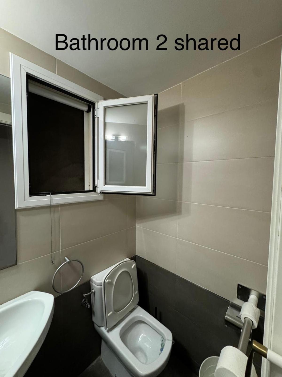 In A Charming In The Central Area Appartement