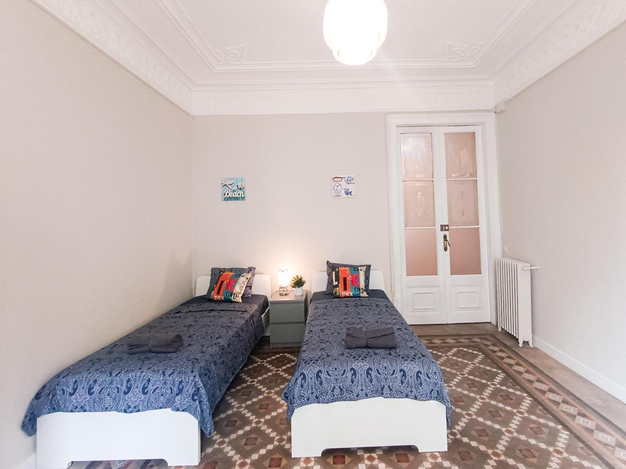 - Roger De Lluria Hostel