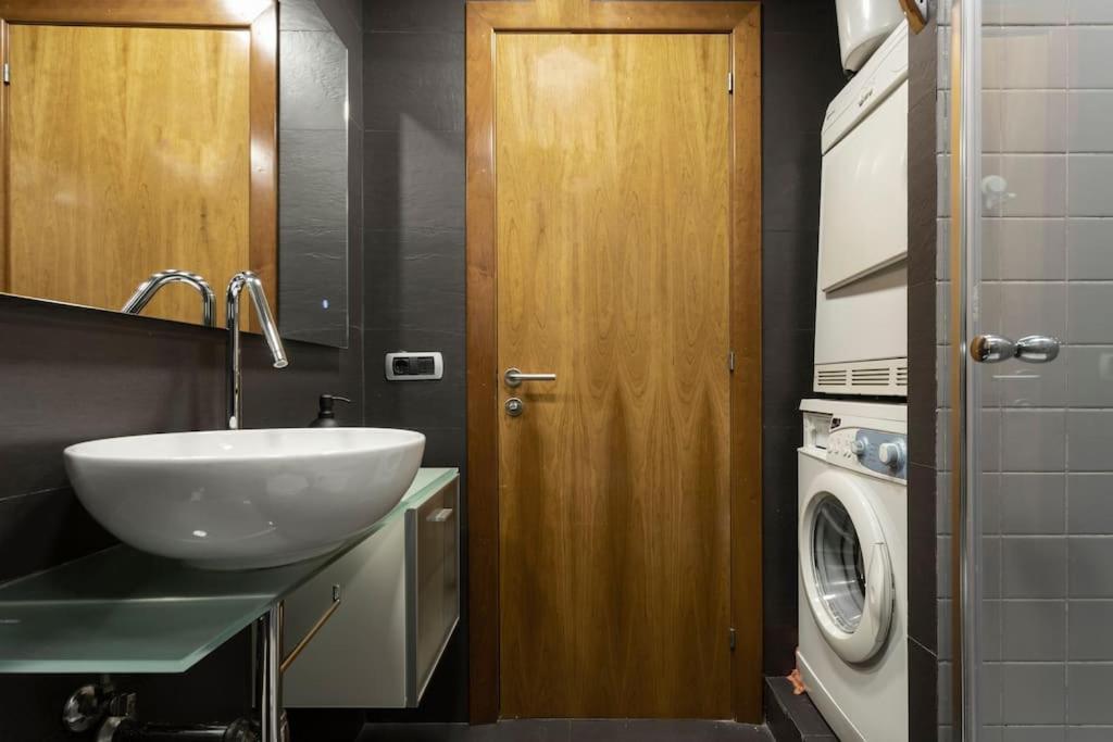 New Charming & Cozy Gem Central Location Barcelone