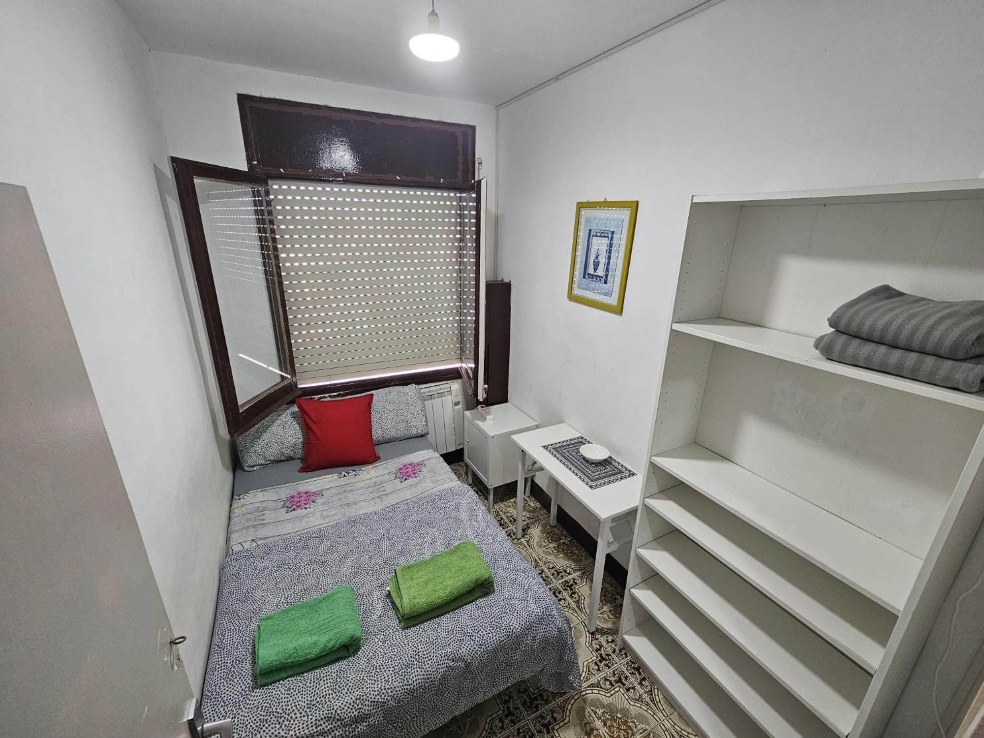 Poble Sec Nino House Hôtel capsule *