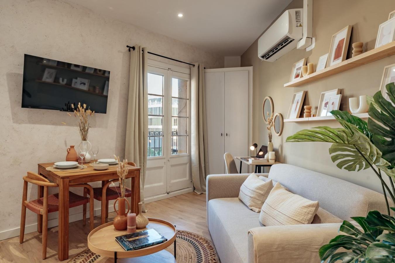 Casa Laietana Apartment *