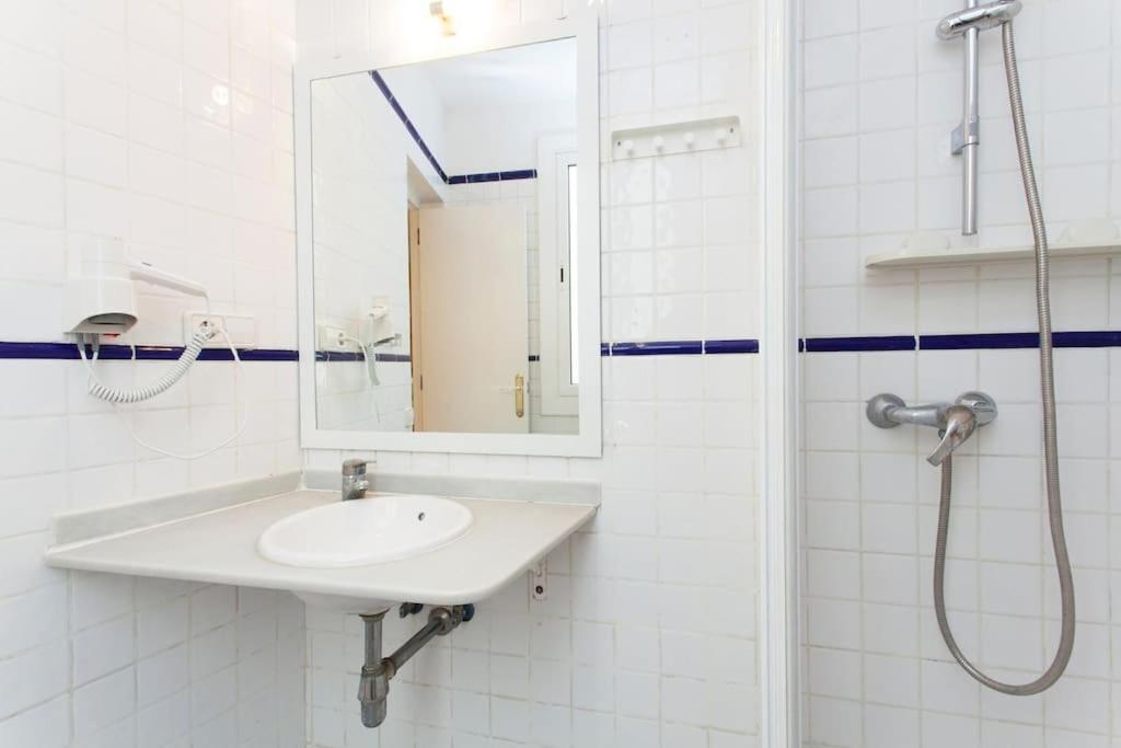 Centrico Estudio Zona Ramblas 22 *