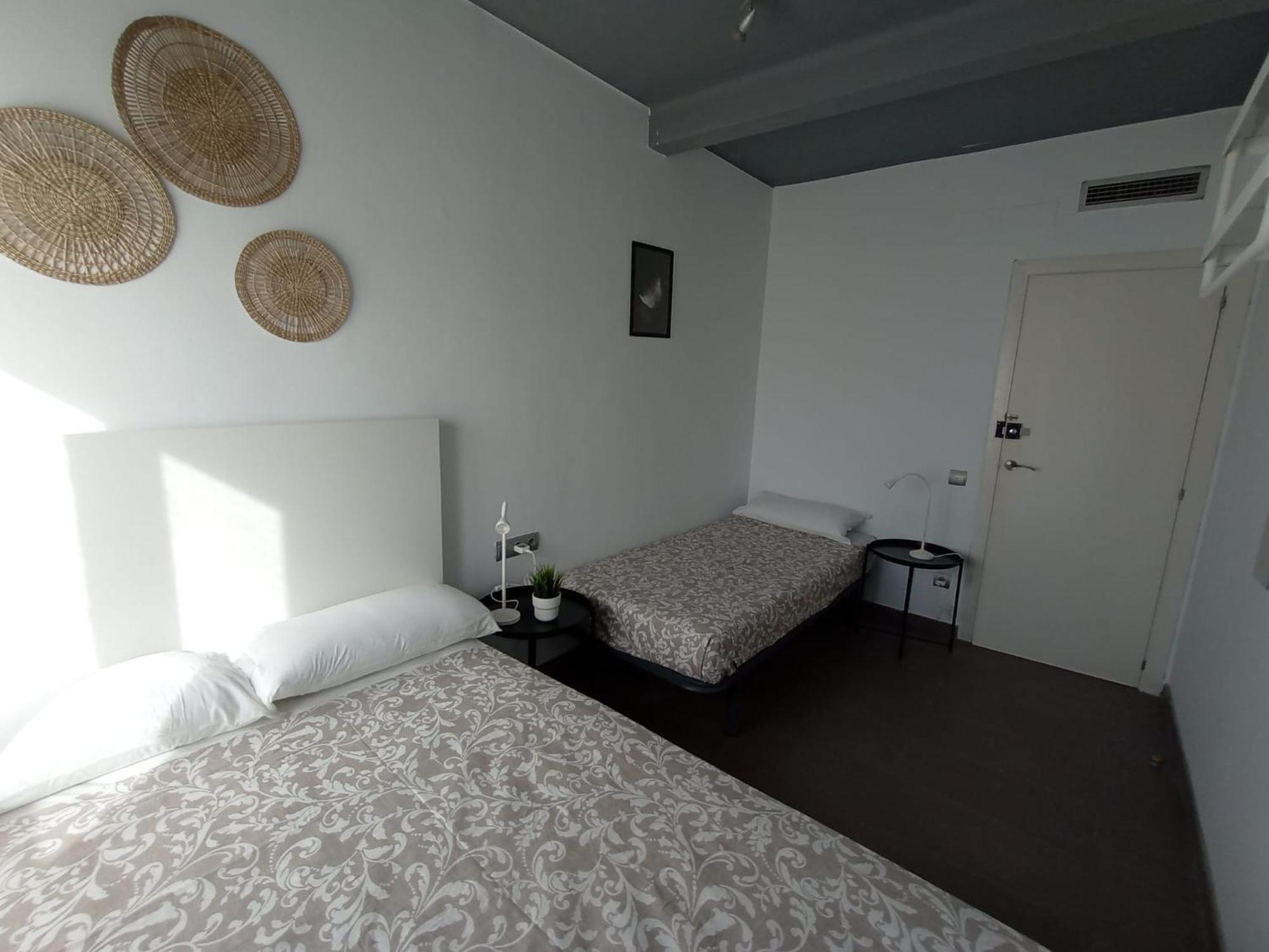 Plaza Universitat Private Hostel Barcelona