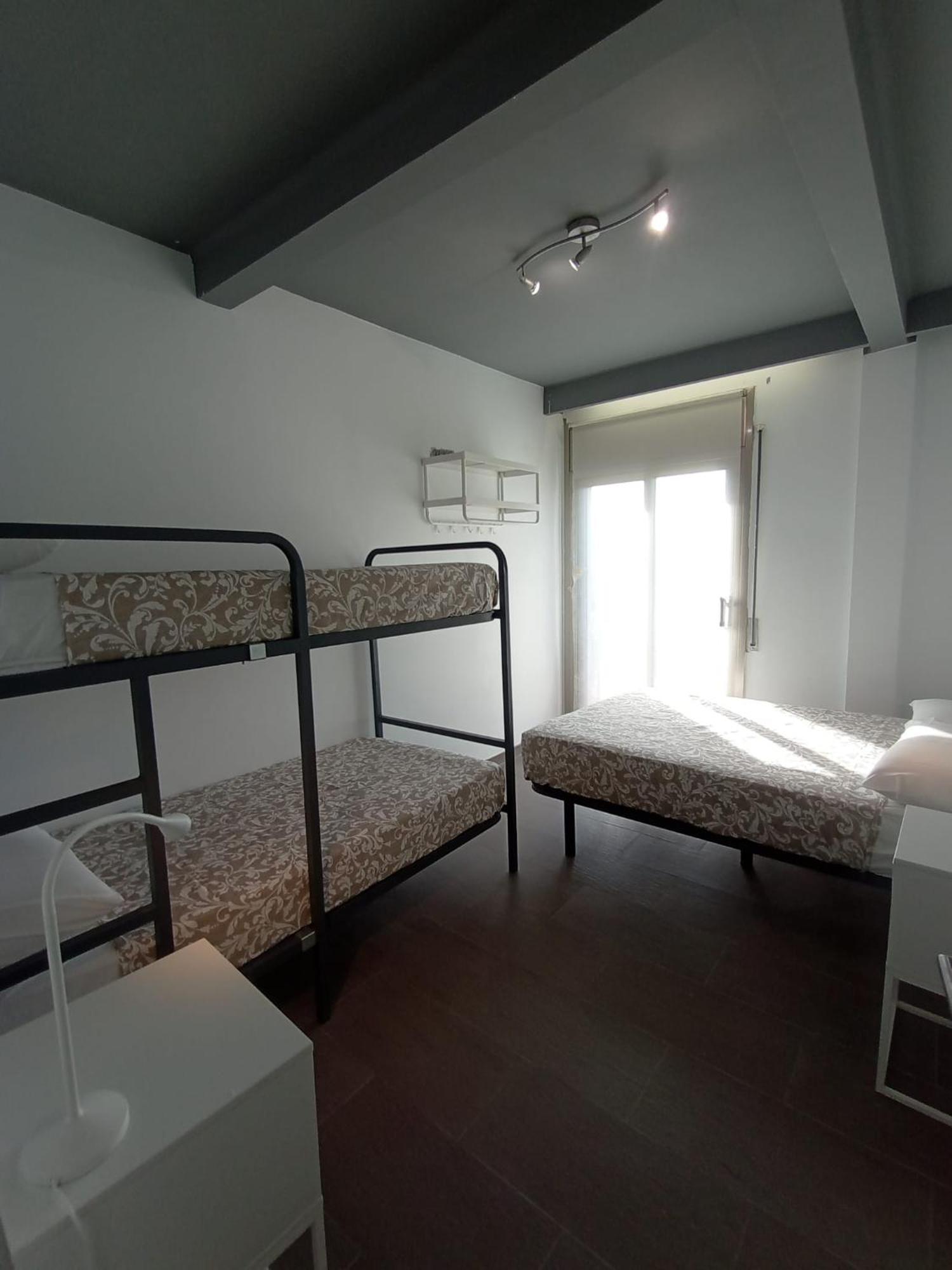 Hostel Plaza Universitat Private *