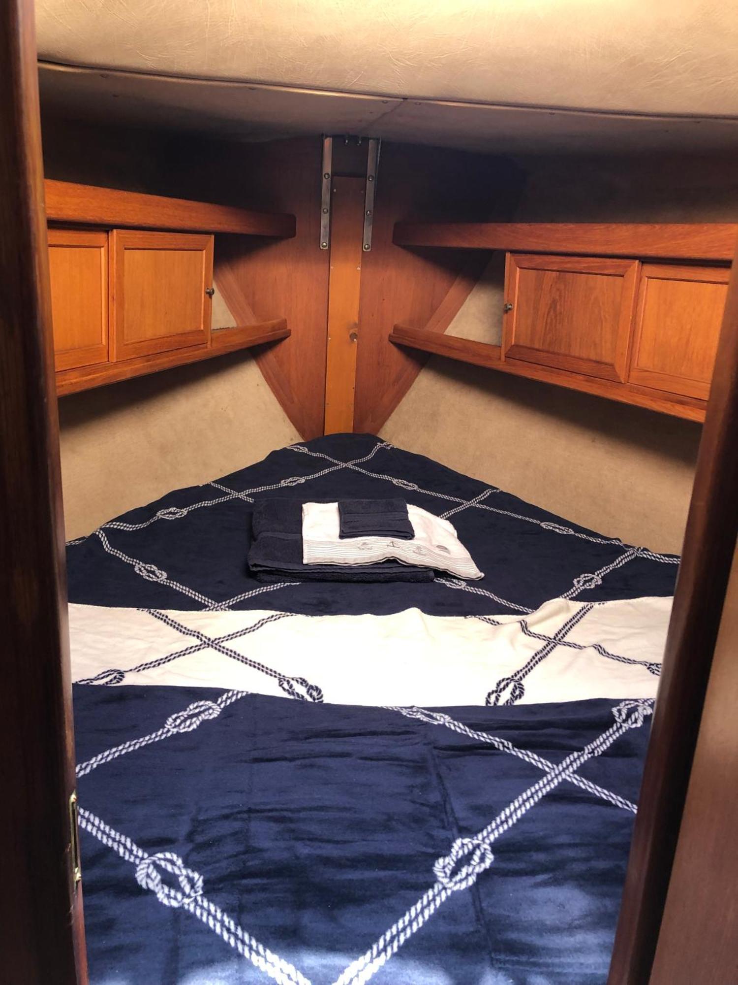 Botel Sailing&stay - A Night Onboard With Your Sailing Experience