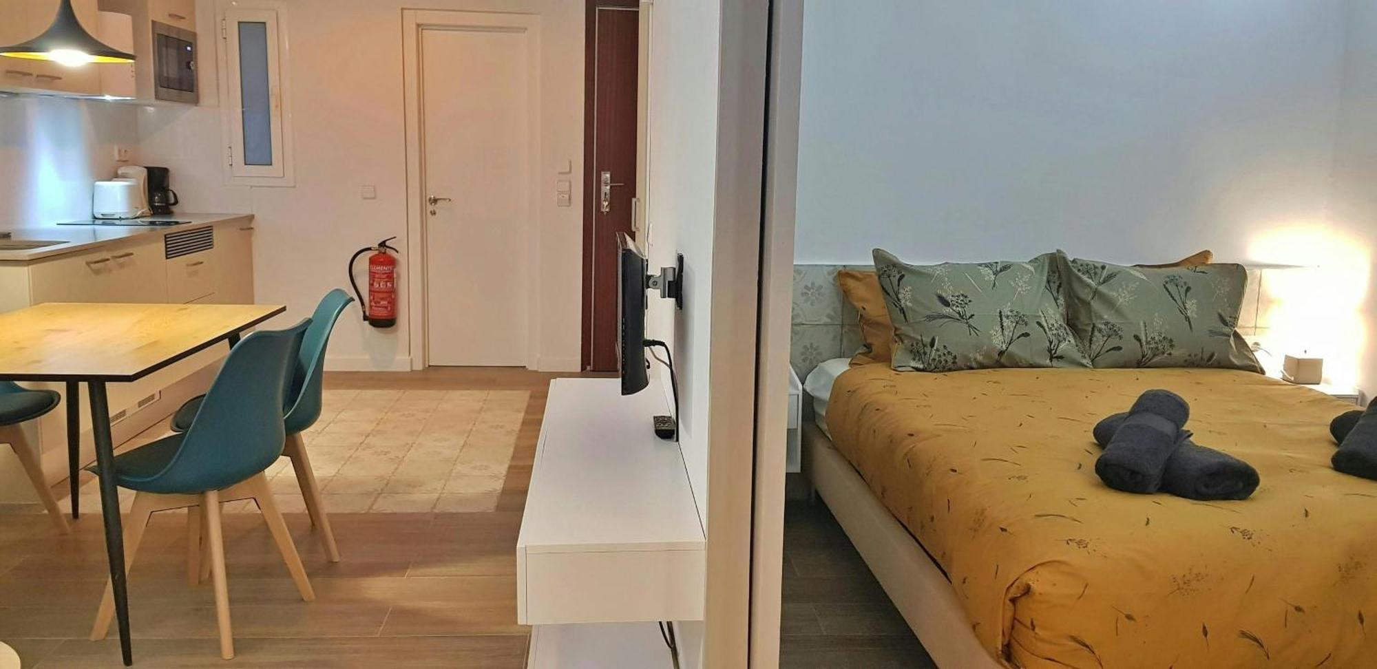 Sant Antoni 3 - Downtown Barcelona. Modern Apartamento Barcelona