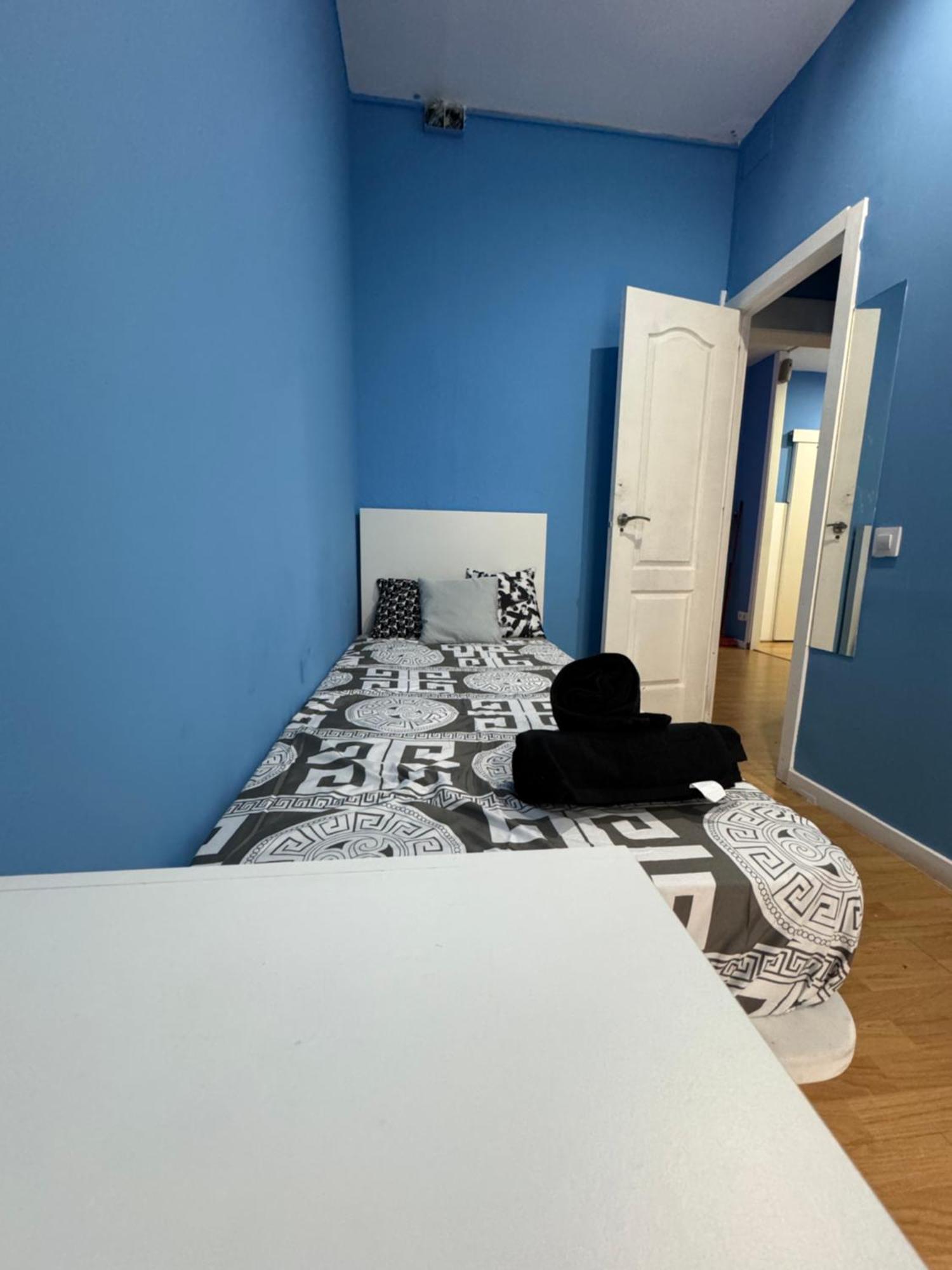 Nice And Comfortable For Your In Bcn Apartment