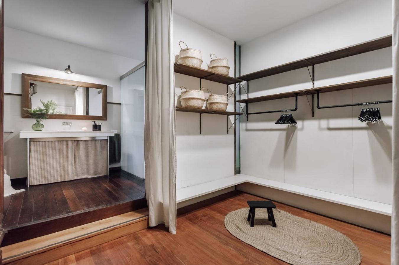 Apartment Zuheros - 2 Bedrooms In Eixample Dreta Barcelona