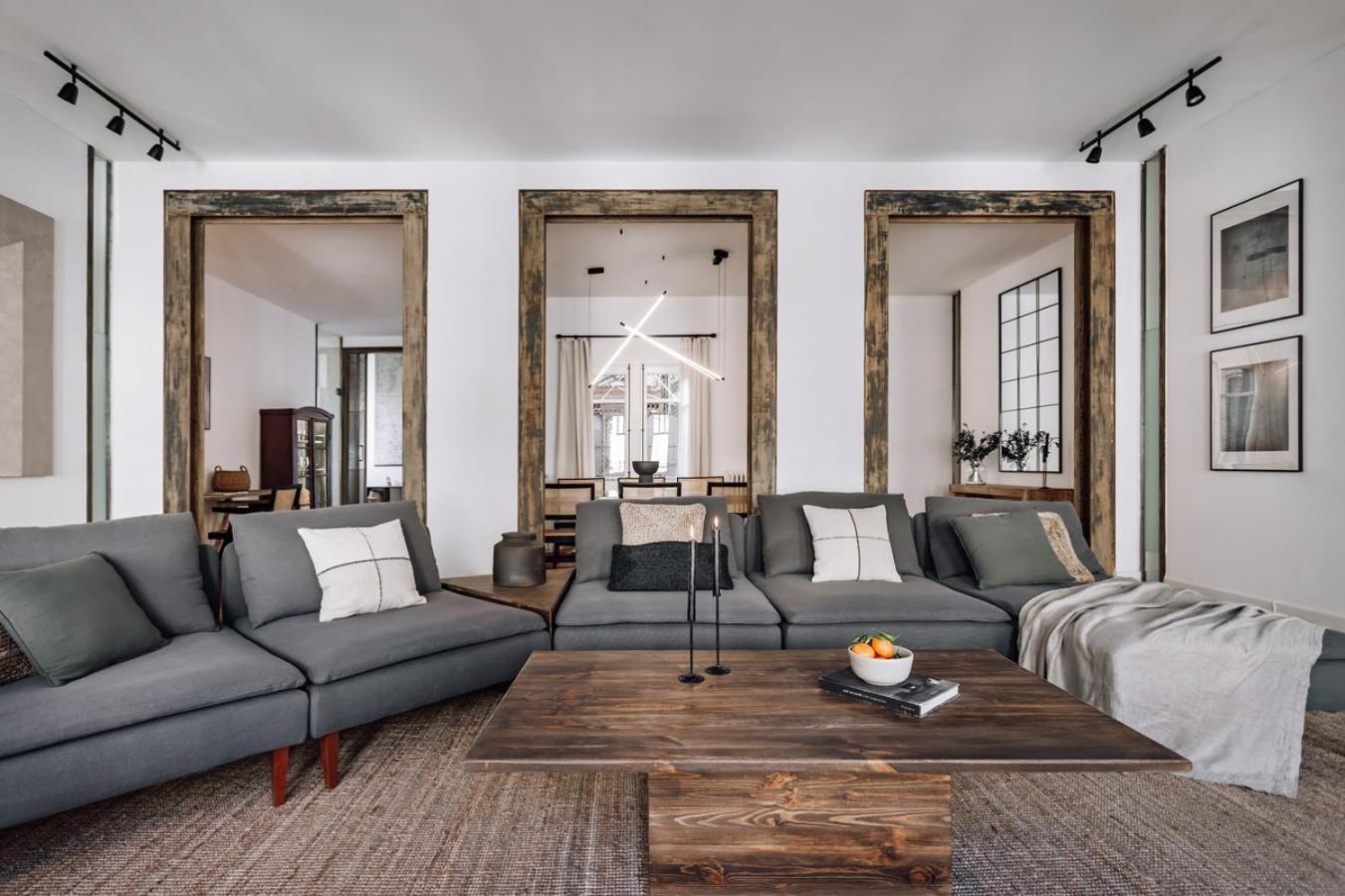 Zuheros - 2 Bedrooms In Eixample Dreta Apartment Barcelona