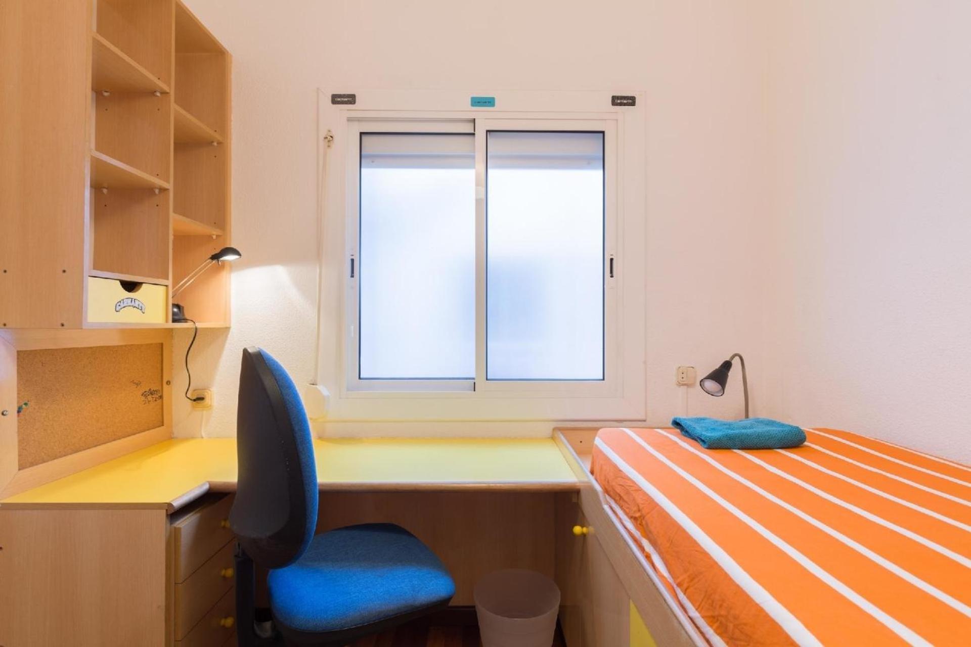 Fuer 5 Personen Ca 75 Qm In Barcelona-sants-montjuic, Costa Brava Costa Del Maresme Appartement *