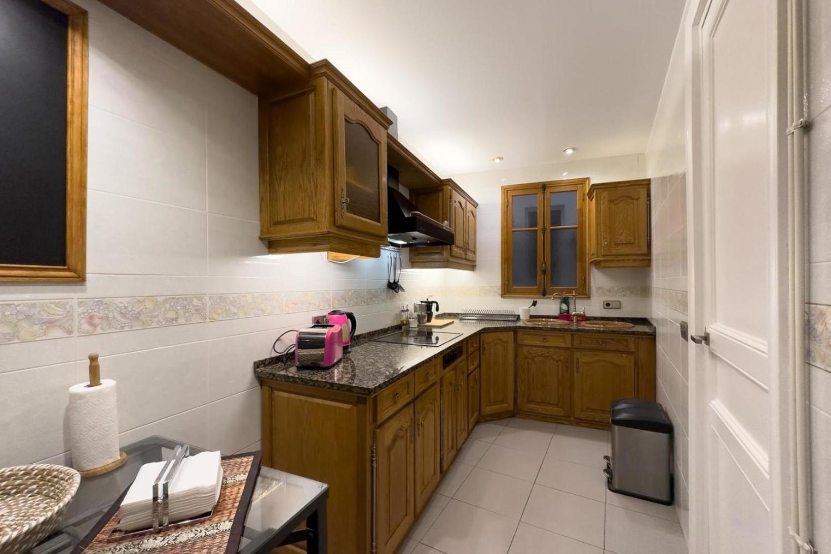 Fuer 5 Personen Ca 80 Qm In Barcelona-eixample, Costa Brava Costa Del Maresme Appartement Barcelone