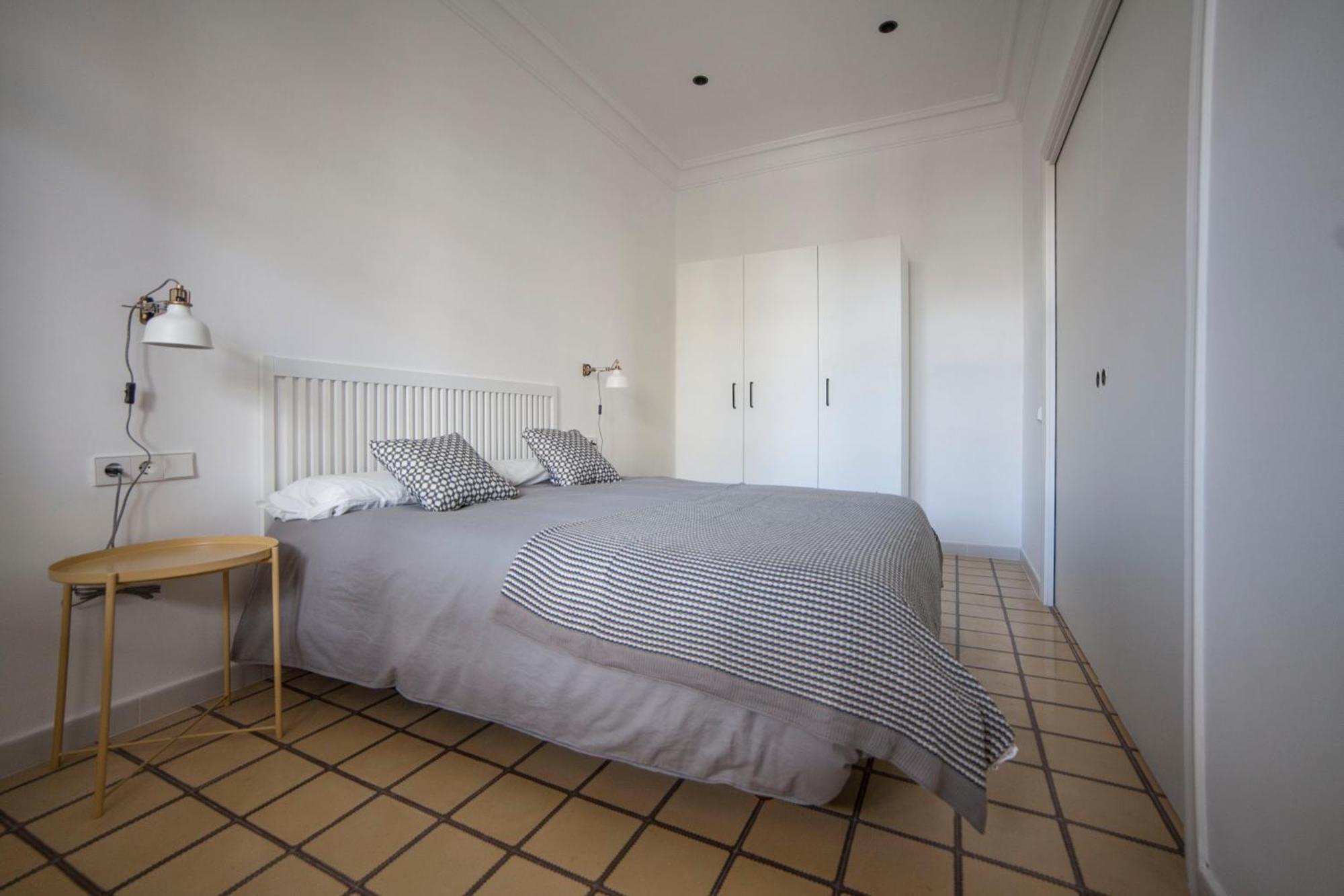Apartment Eg42b - Modernista En El Centro De
