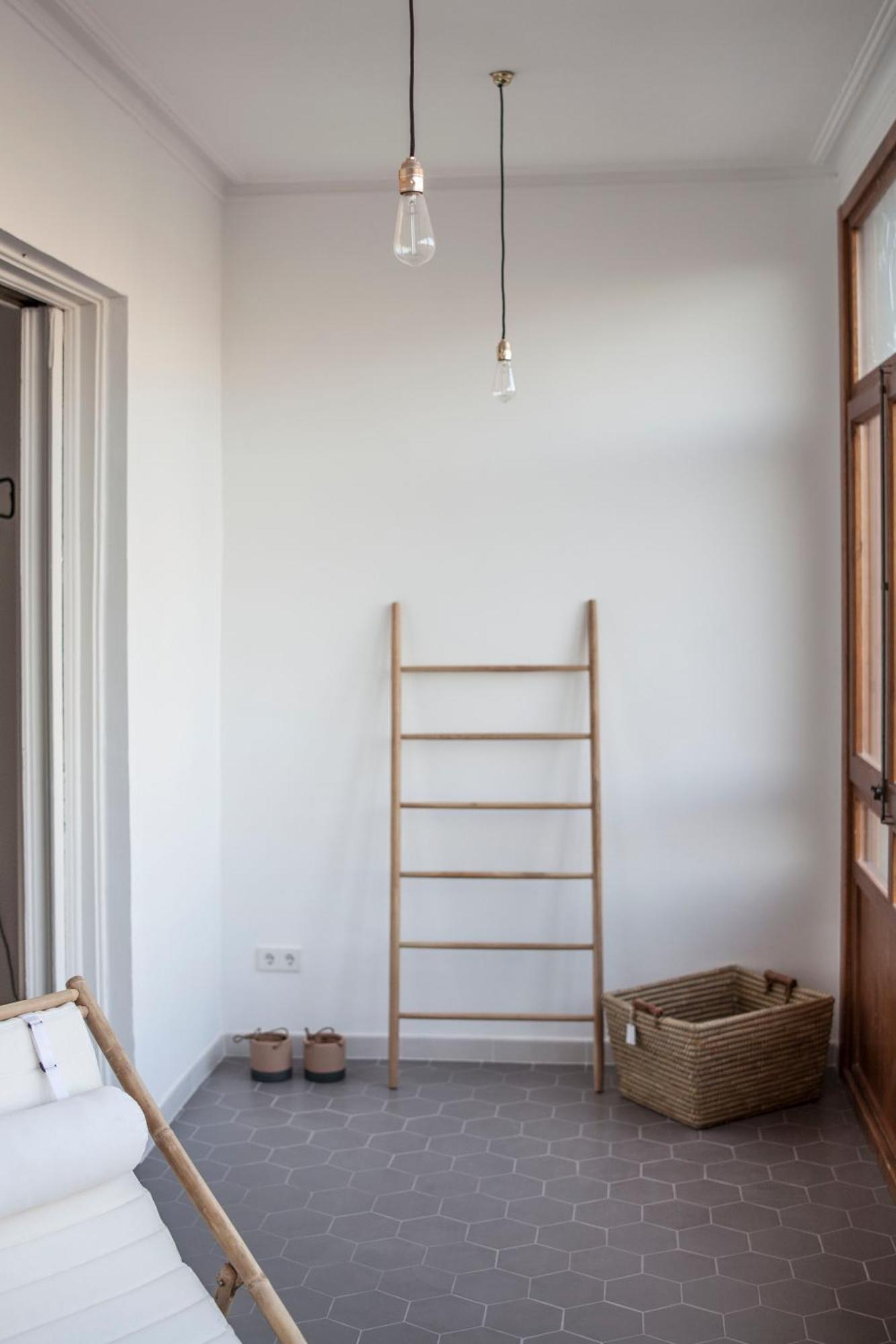 Apartment Eg42b - Modernista En El Centro De