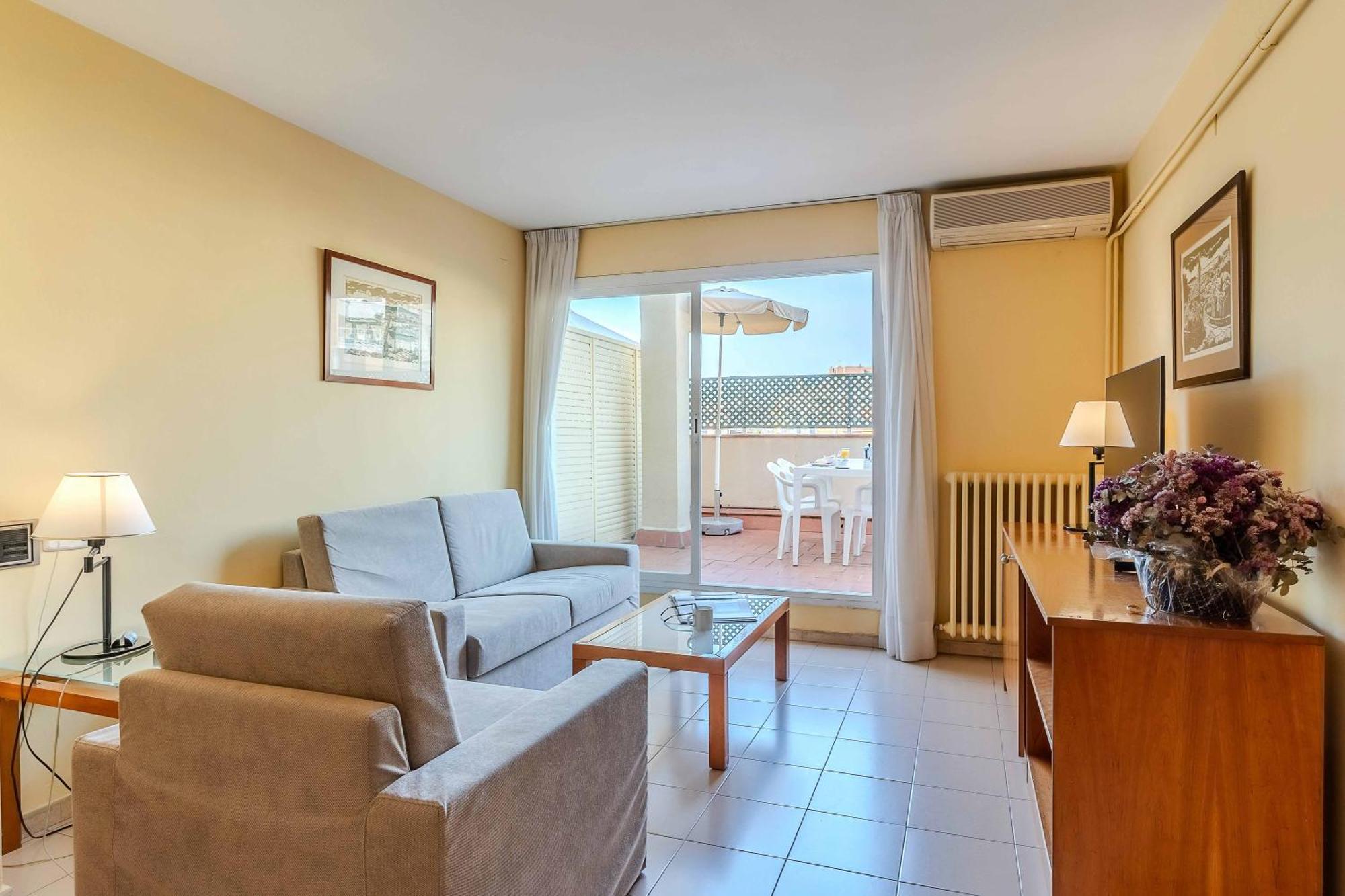 Bertran Aparthotel