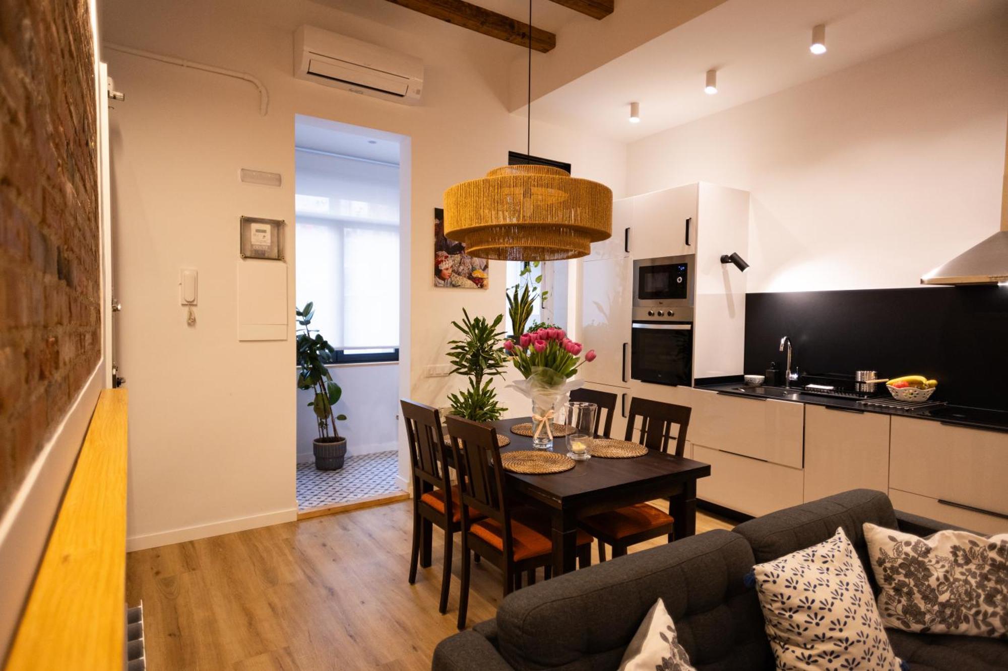 Apartment Poble Sec Charming Apartment *
