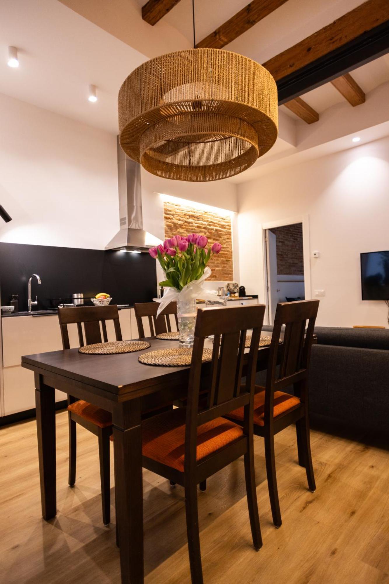 Poble Sec Charming Apartment *