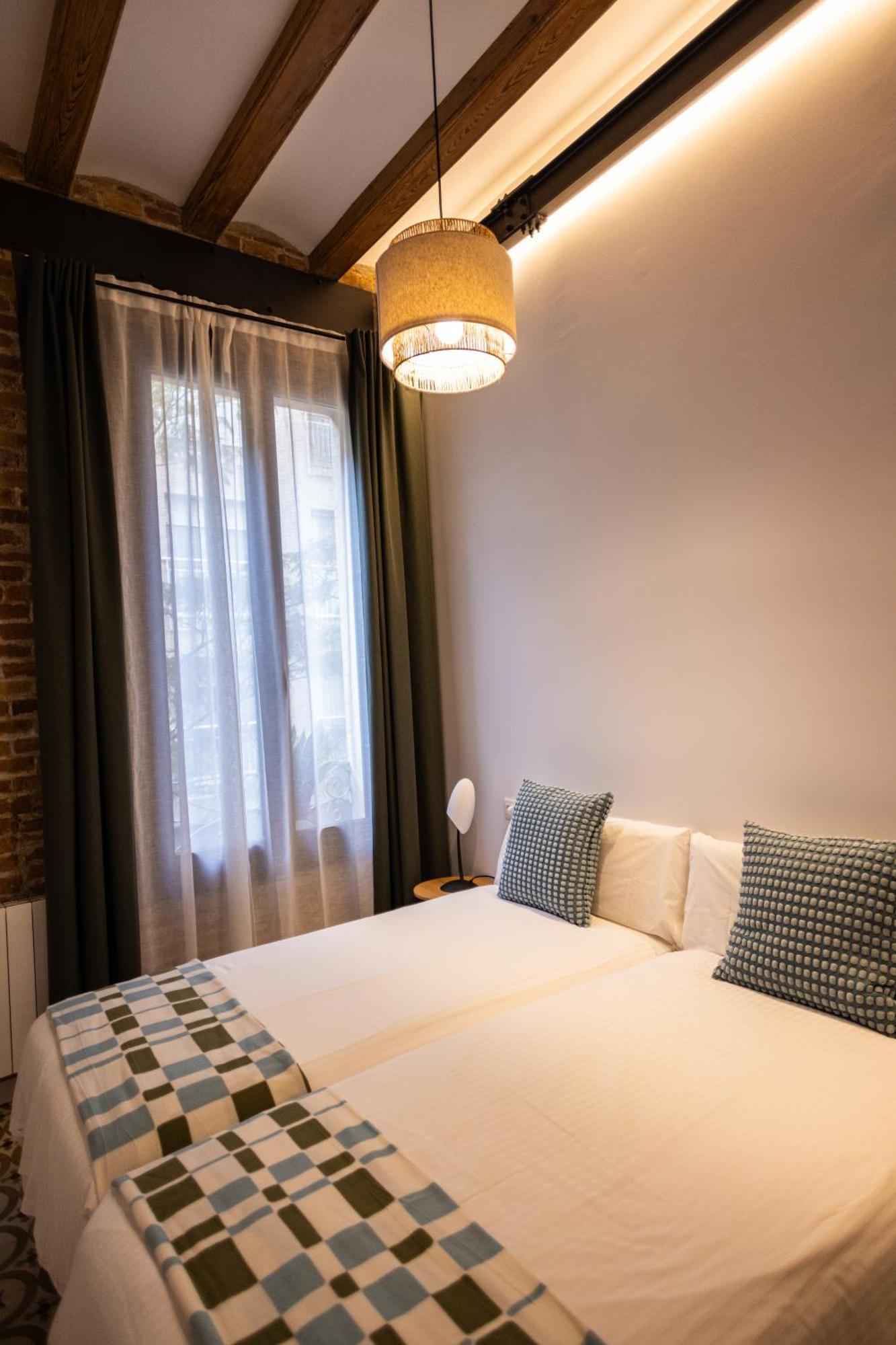 Poble Sec Charming Apartment