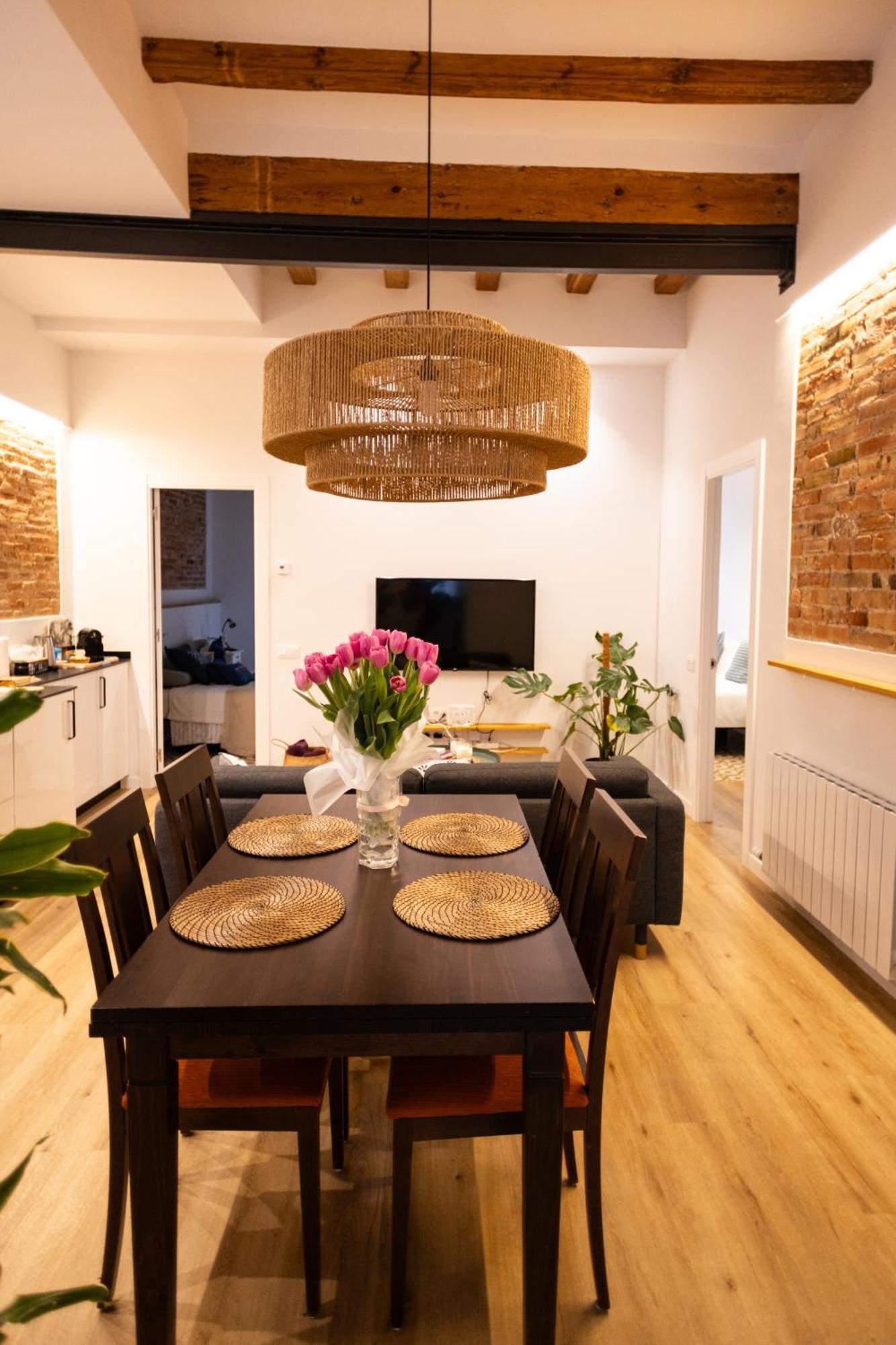 Apartment Poble Sec Charming Apartment Barcelona